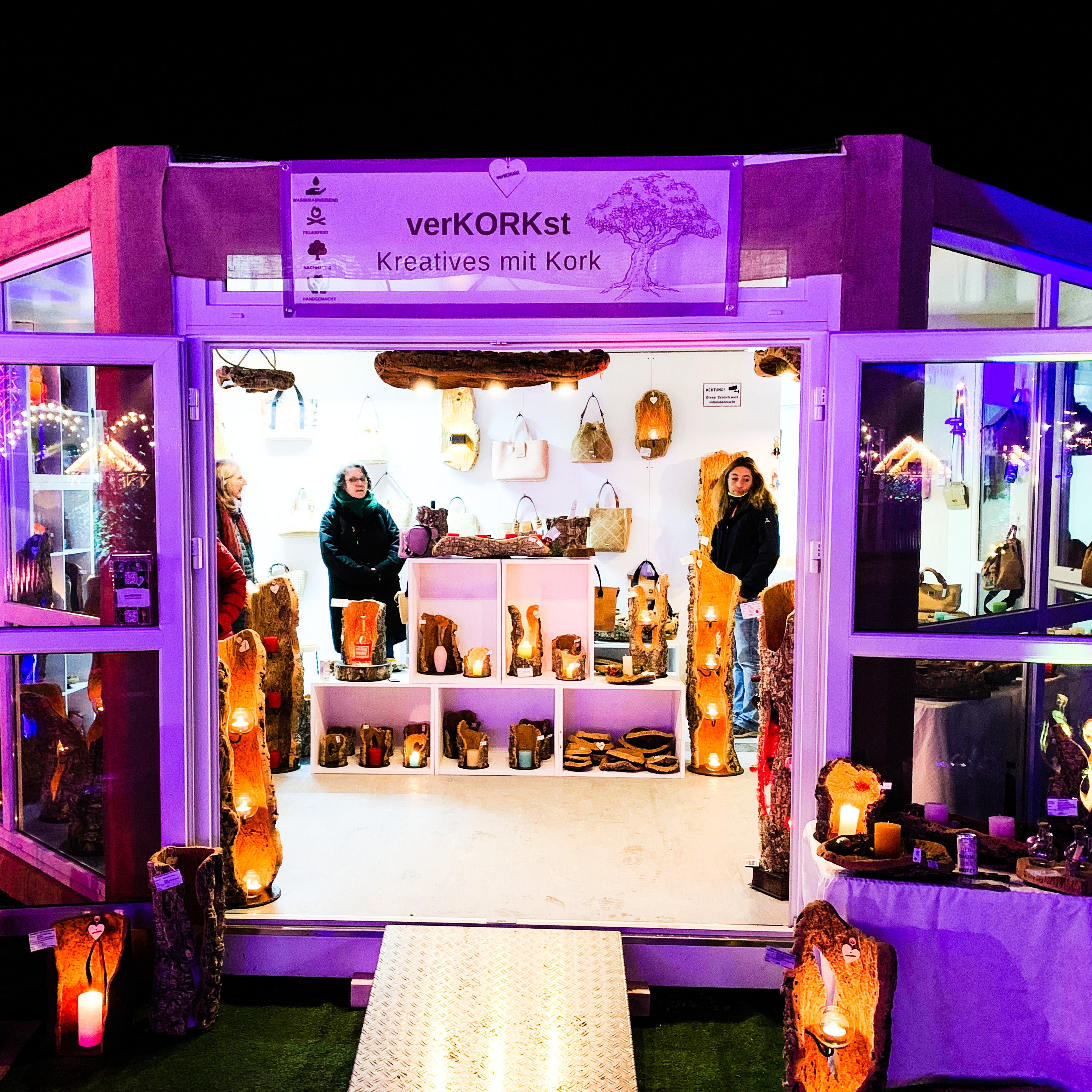 verKORKst auf Winter Tollwood in München - außergewöhnlicher Marktstand