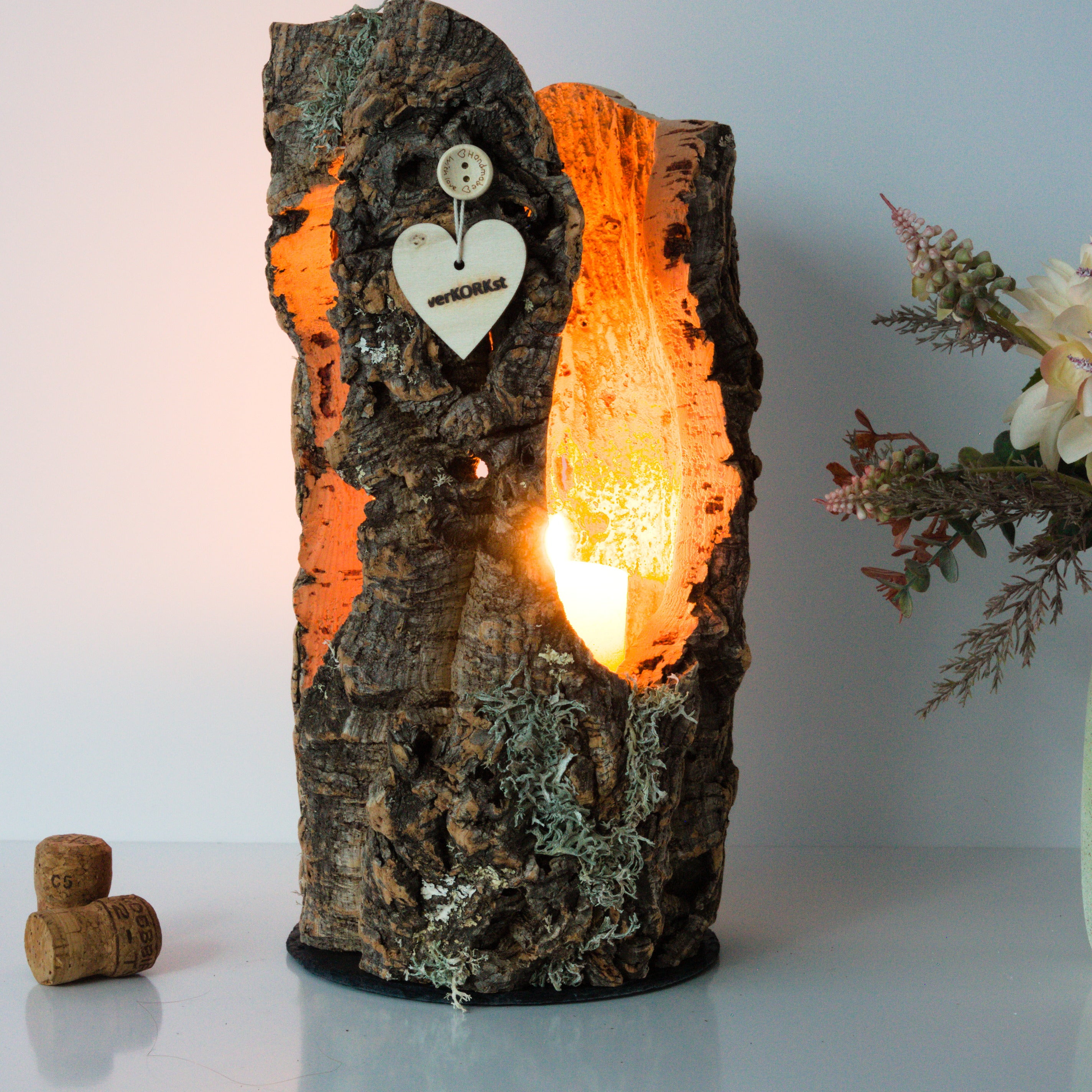 verKORKst Premium Windlicht und Tischlampe aus Korkrinde * Tischleuchte * Teelichthalter Kerzenhalter * rustikale Dekoration * handmade * Unikat