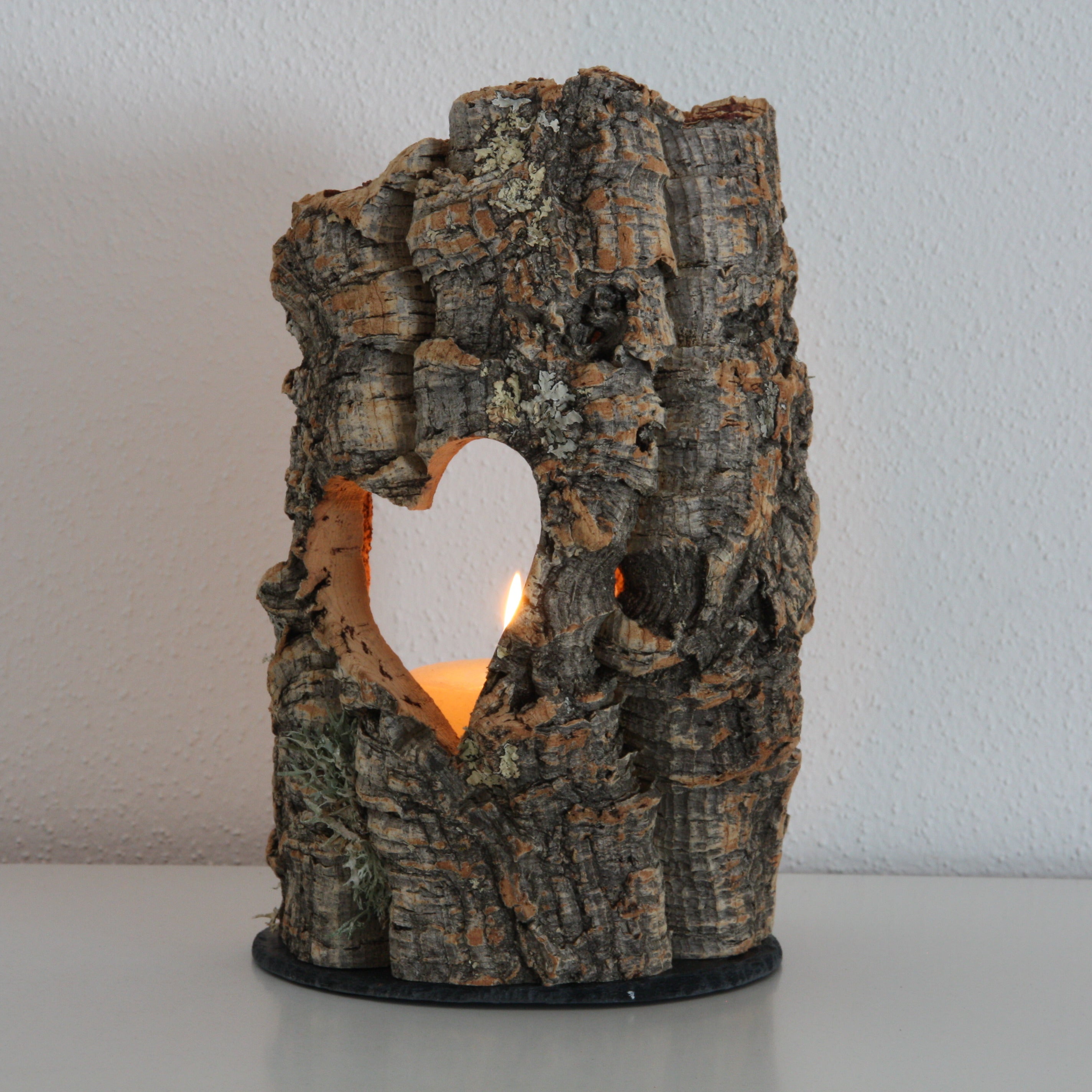 verKORKst Premium Windlicht mit HERZ-Ausschnitt aus Korkrinde * Teelichthalter Kerzenhalter * rustikale Dekoration * Präsentation Kerzen * handmade * Unikat