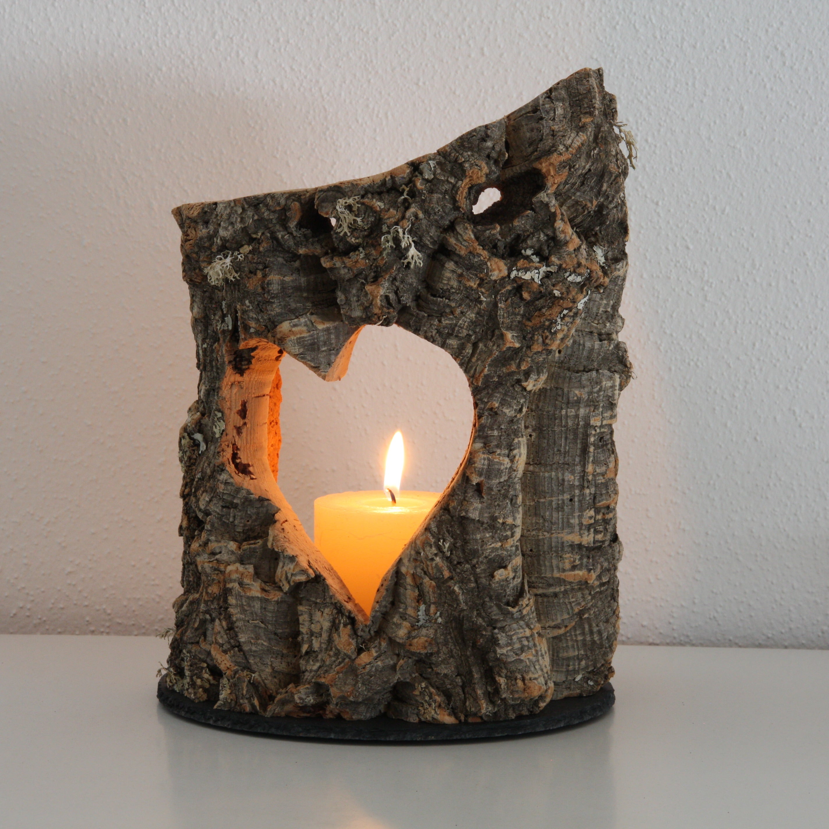 verKORKst Premium Windlicht mit HERZ-Ausschnitt aus Korkrinde * Teelichthalter Kerzenhalter * rustikale Dekoration * Präsentation Kerzen * handmade * Unikat