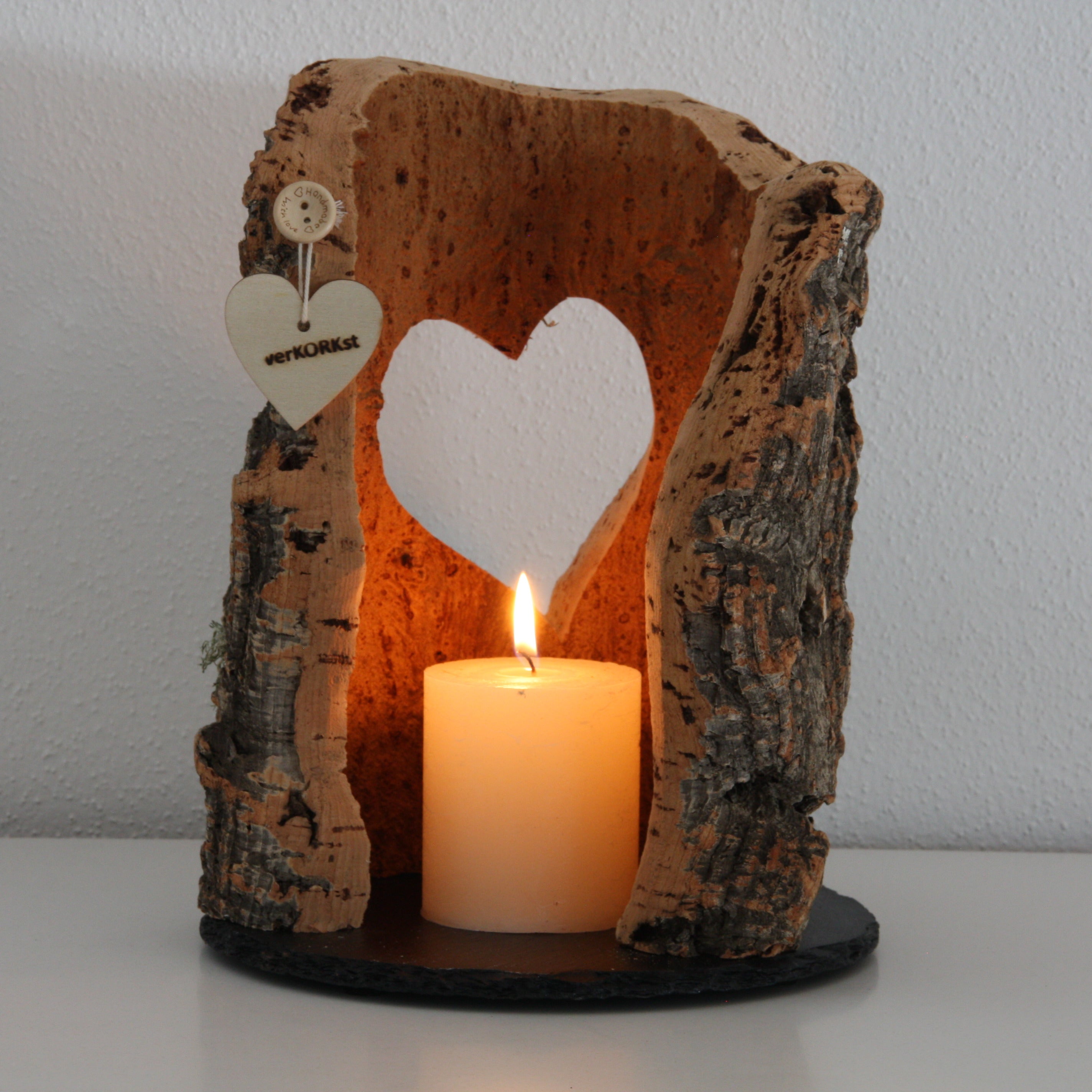 verKORKst Premium Windlicht mit HERZ-Ausschnitt aus Korkrinde * Teelichthalter Kerzenhalter * rustikale Dekoration * Präsentation Kerzen * handmade * Unikat