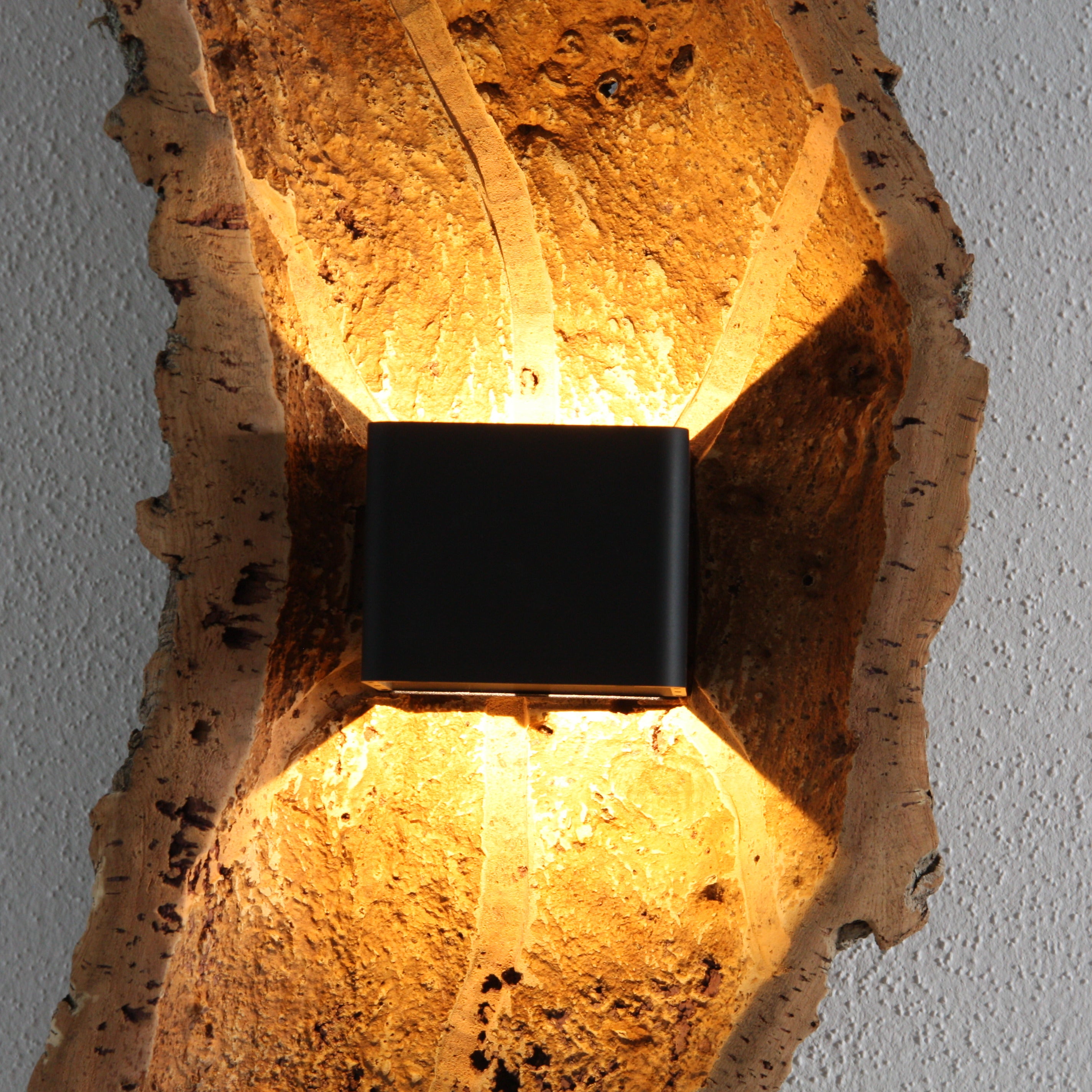 verKORKst Premium Wandlampe kabellos aus Korkrinde * Akku aufladbar * Bewegungssensor * Exklusive Vintage Wandleuchte im Landhausstil