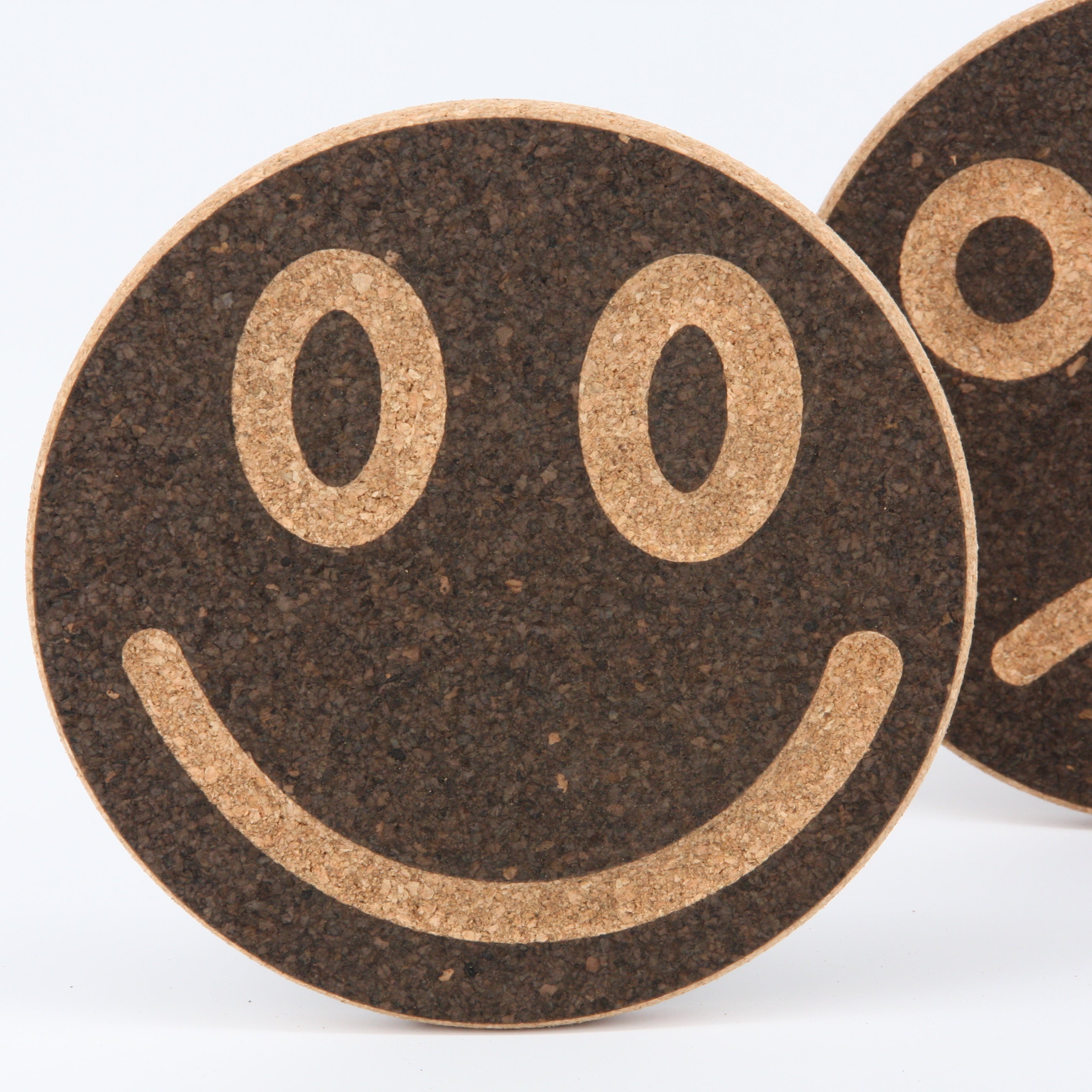 verKORKst Premium Topfuntersetzer Smiley aus Kork * Untersetzer für Töpfe, Pfannen, Flaschen * Kork Tischuntersetzer lustig