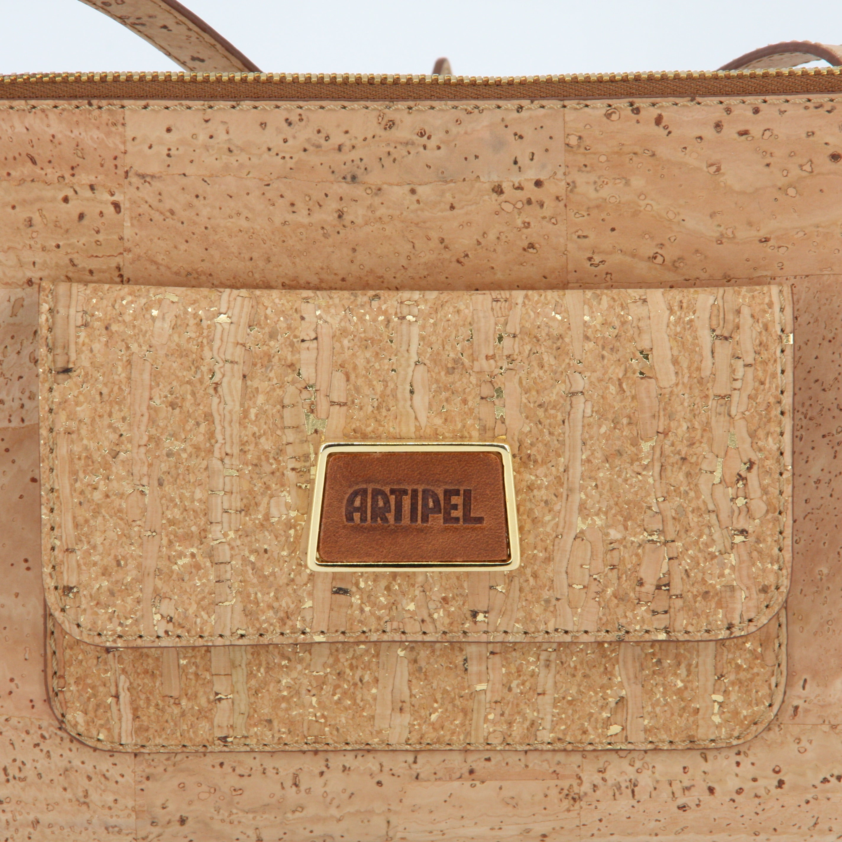Kork Handtasche * HI-Serie - Noblesse in Kork * high-end Qualität * Oktoberfest Tasche * Wiesn Tasche * Dirndl Tasche * Vegan * Umhängetasche für Frauen * Crossbody *  handmade in Portugal