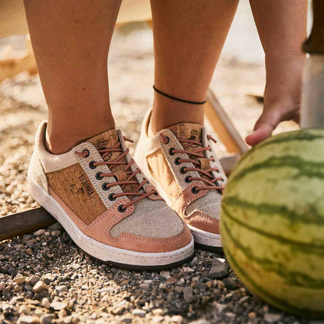 Sneaker Kork und Baumwolle * Textile Commuter Peach * Freizeitschuh von Doghammer Rosenheim * nachhaltiger Frauenschuh * handmade in Portugal