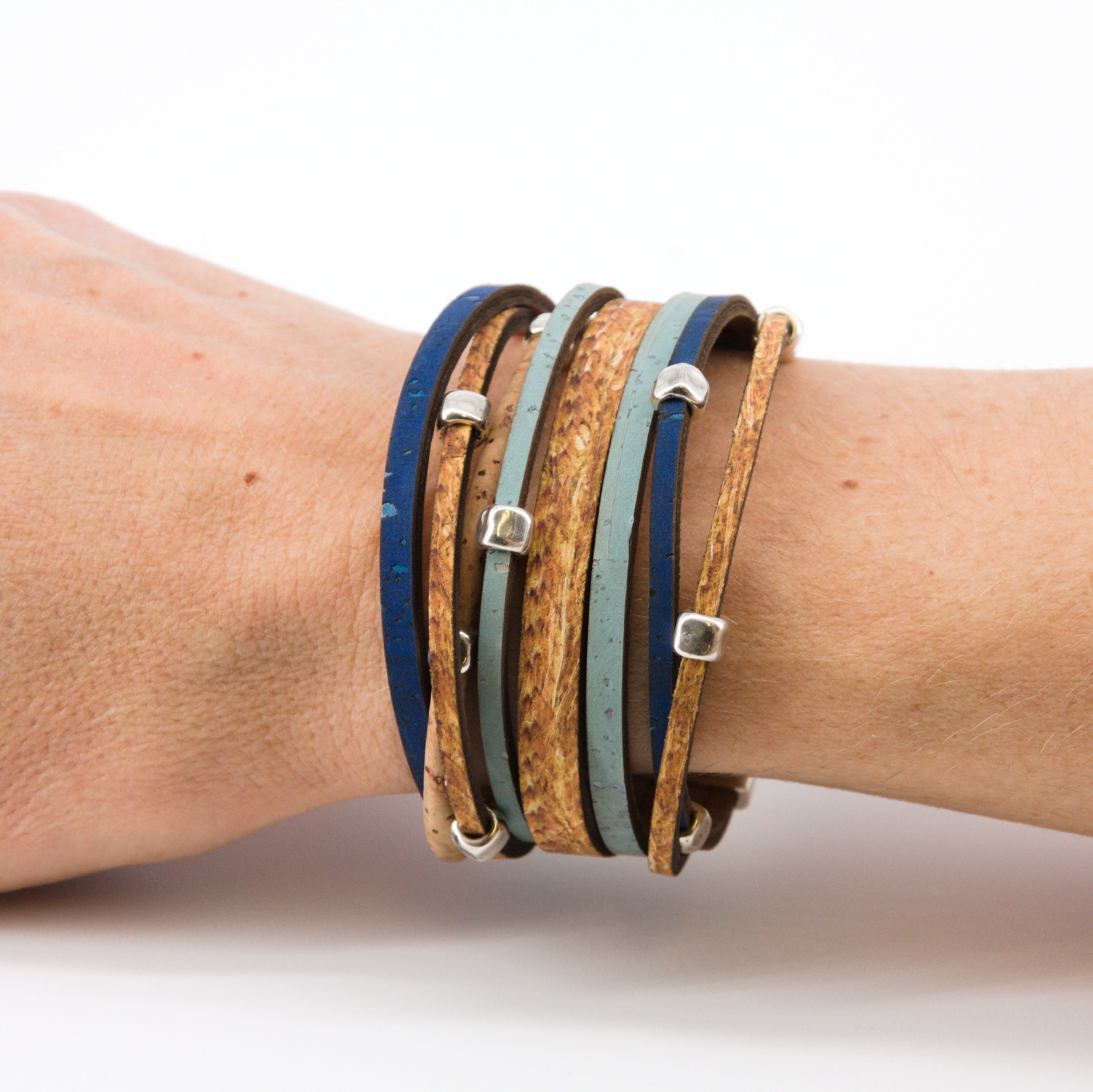 Bracelet made of cork and wheat straw * 2 colors * handmade in Portugal * innovation * extremely sustainable * vegan * nickel and lead free