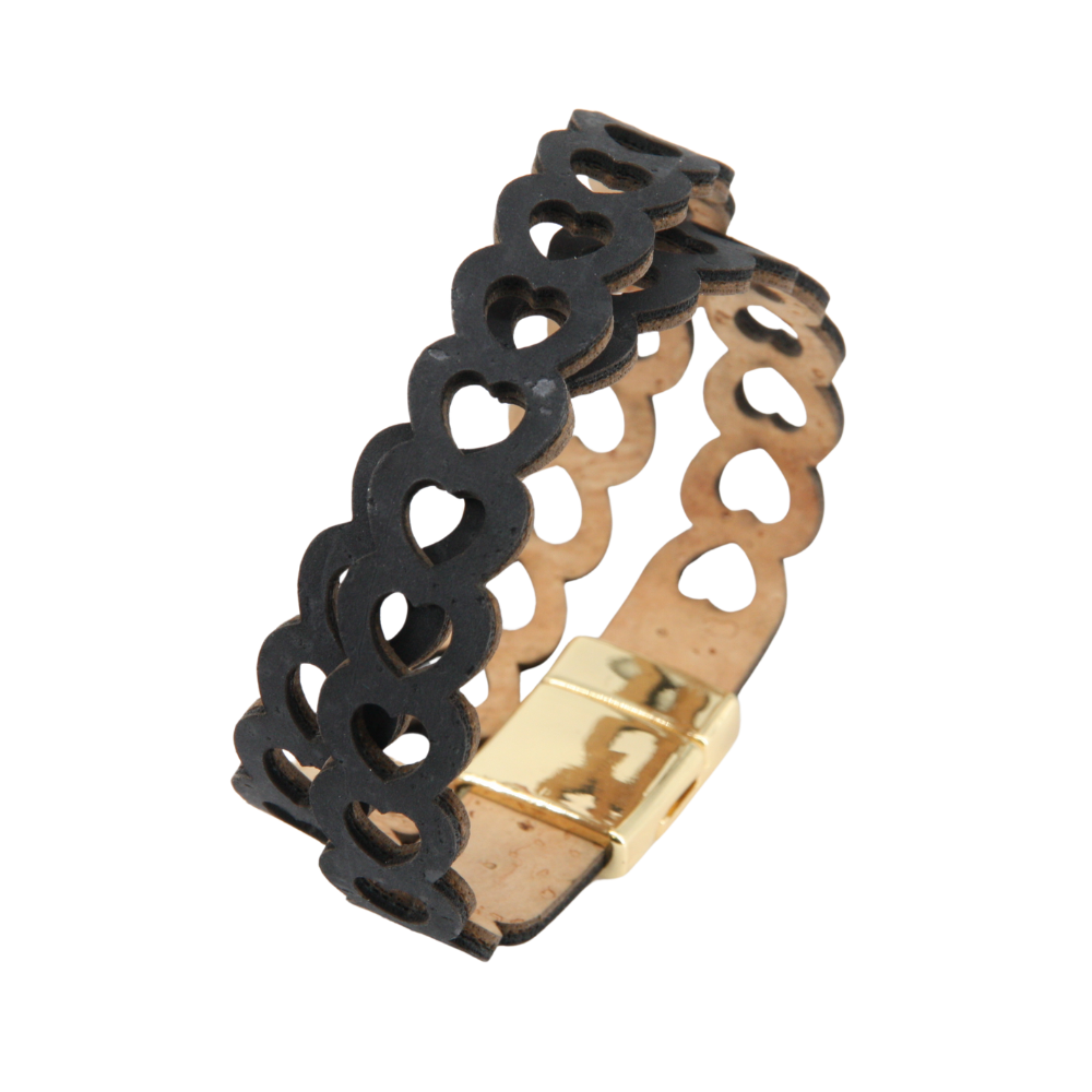 Armband aus Kork * Motiv kleine Herzen schwarz * handmade in Portugal * extrem nachhaltig * vegan * nickel- u. bleifrei