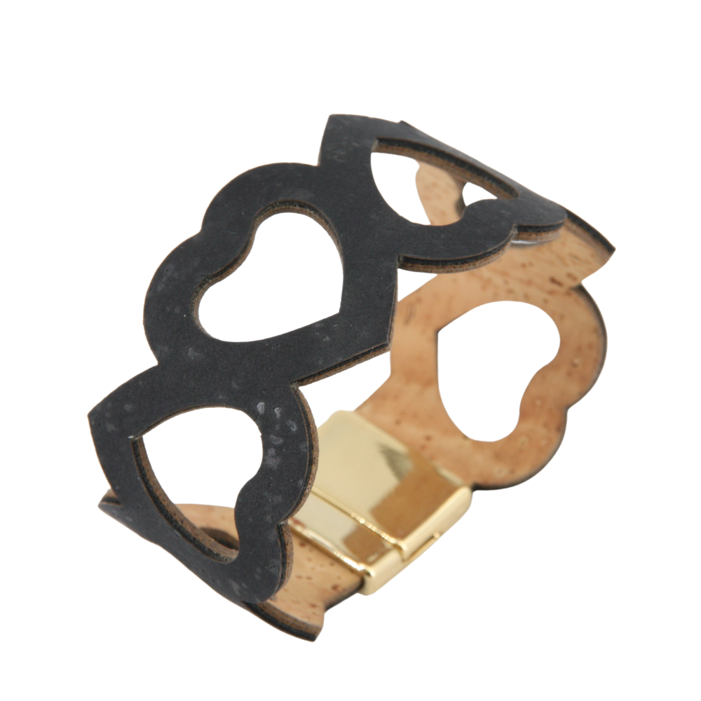 Armband aus Kork * Motiv große Herzen schwarz * handmade in Portugal * extrem nachhaltig * vegan * nickel- u. bleifrei