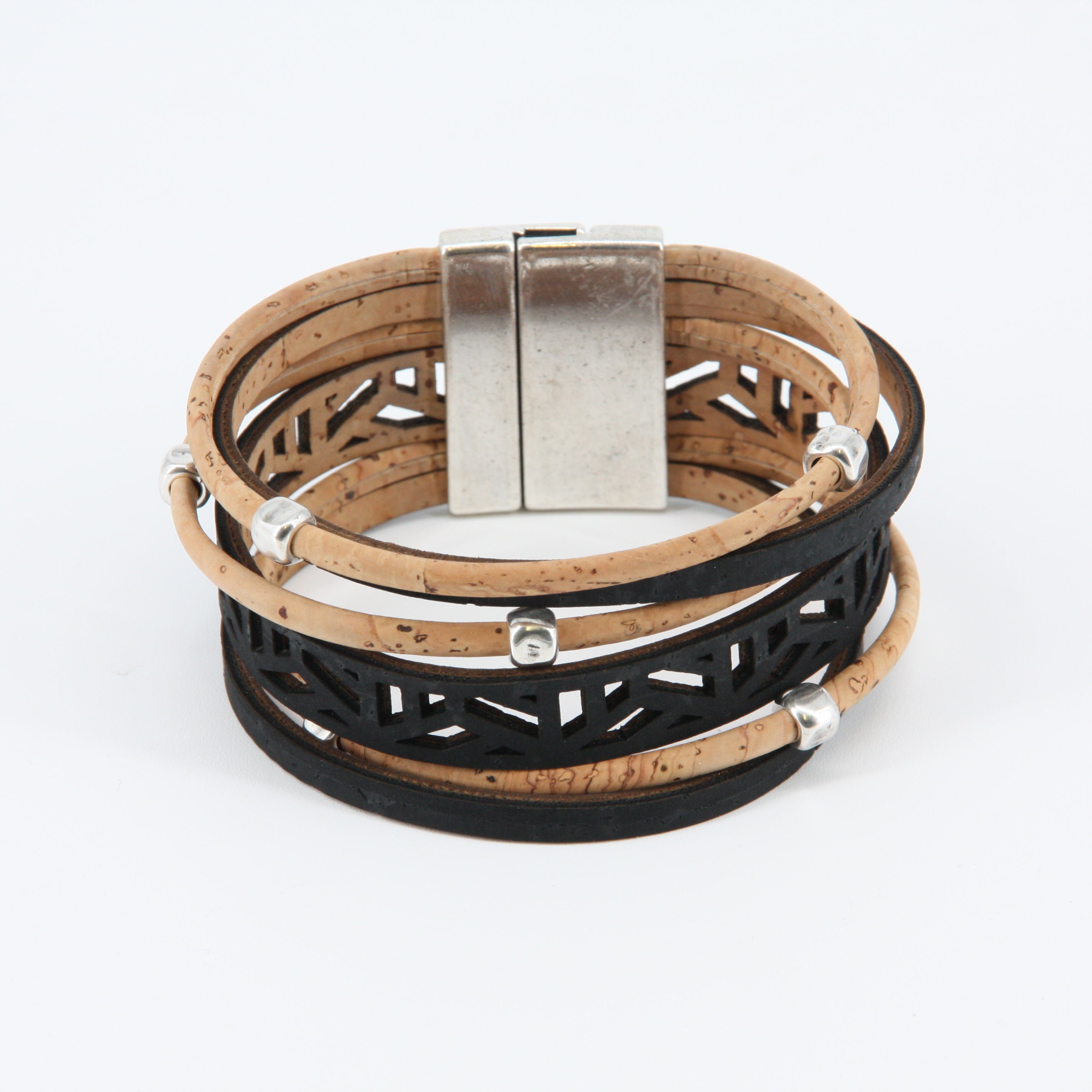 Cork bracelet * Large natural heart motif * handmade in Portugal * extremely sustainable * vegan * nickel and lead free