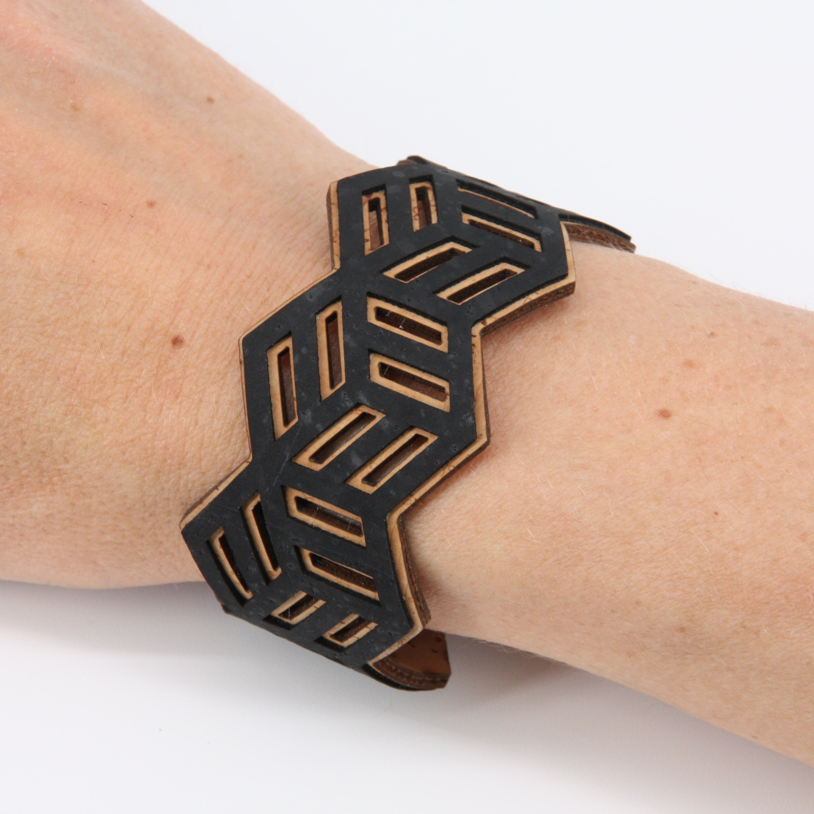 Armband aus Kork * handmade in Portugal * extrem nachhaltig * vegan * nickel- u. bleifrei