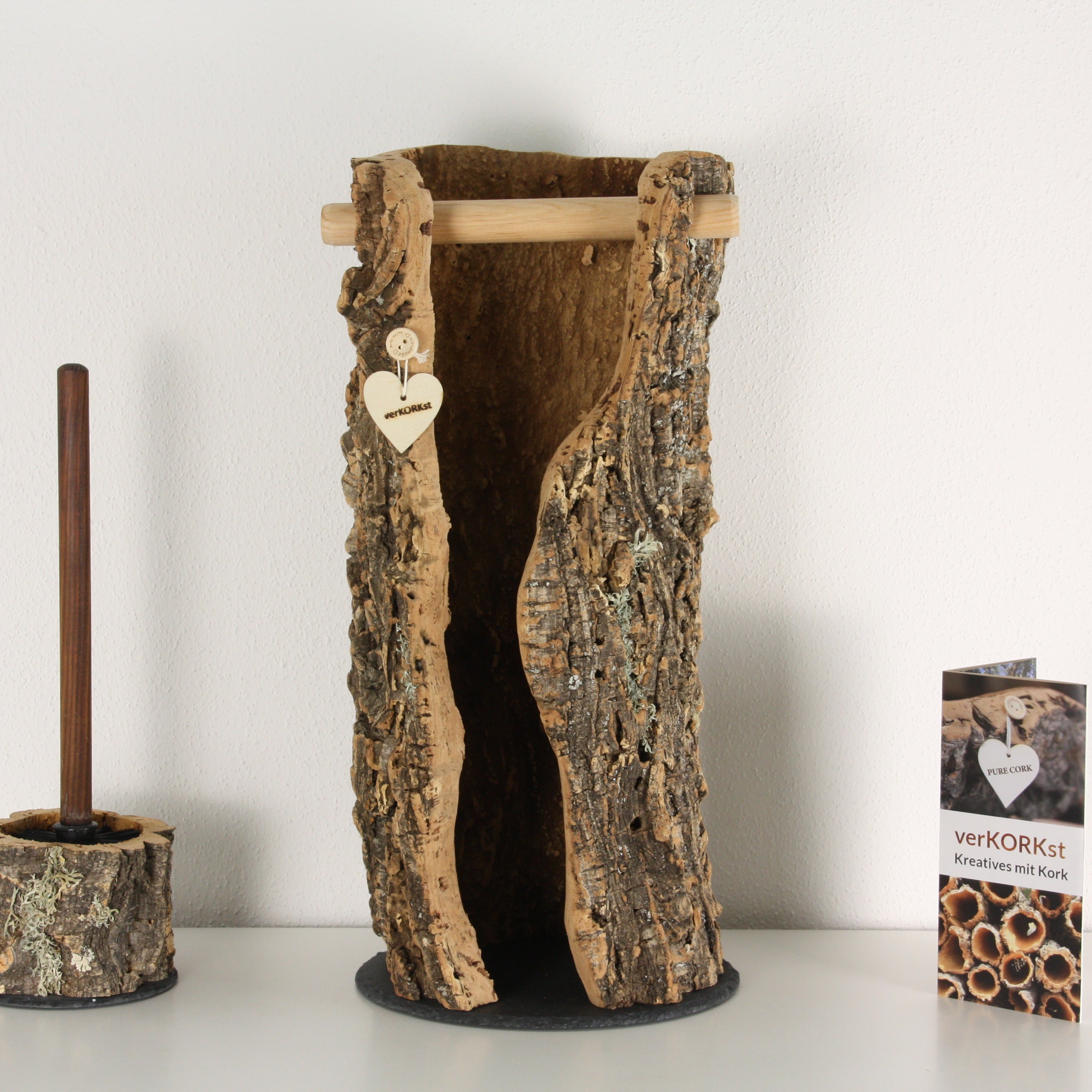 verKORKst Premium Toilettenpapier-Aufbewahrung aus Kork * Vintage WC-Rollen Halter * Klopapierspender 5 Rollen * Badezimmer-Accessoires