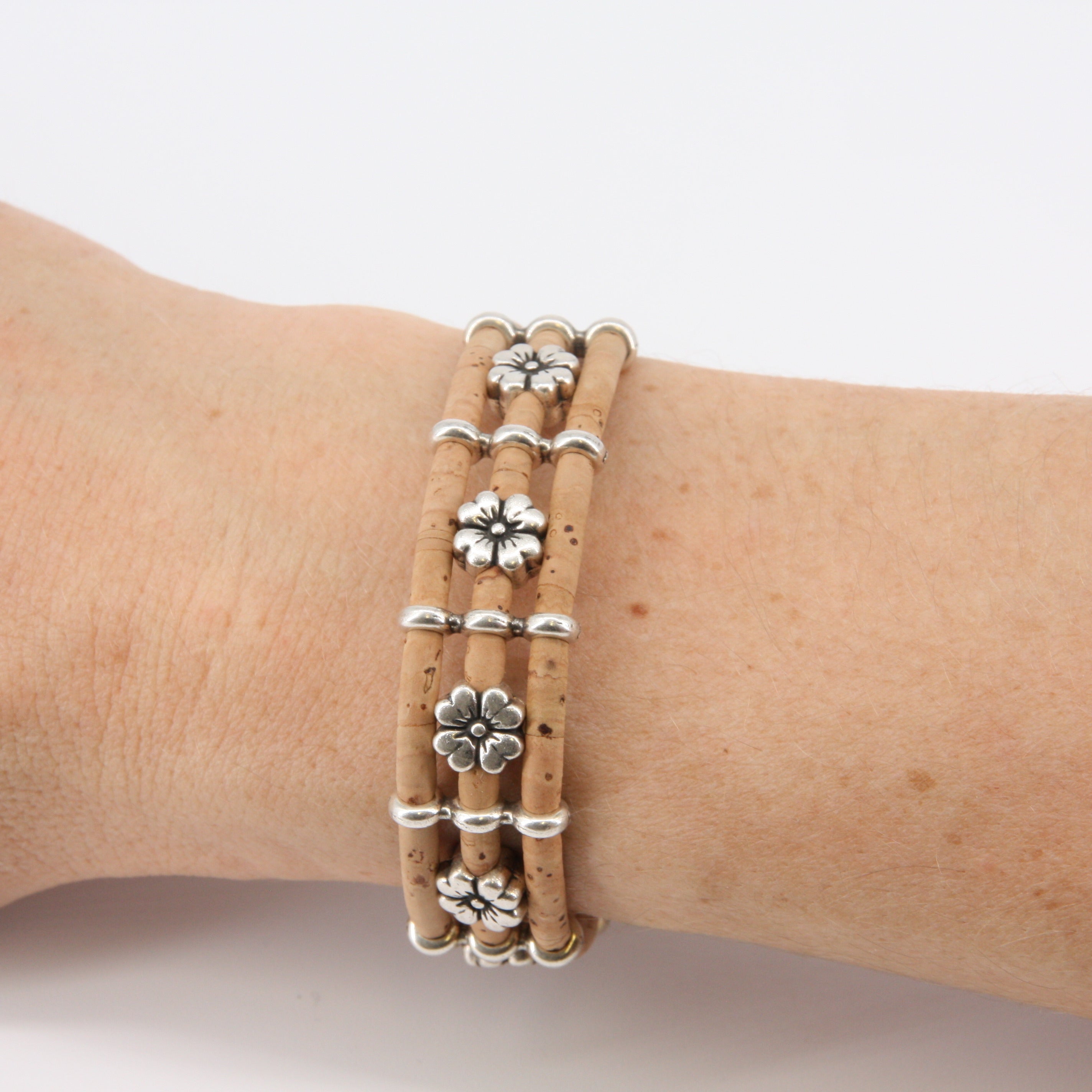 Armband aus Kork * Motiv Kleeblatt * handmade in Portugal * extrem nachhaltig * vegan * nickel- u. bleifrei