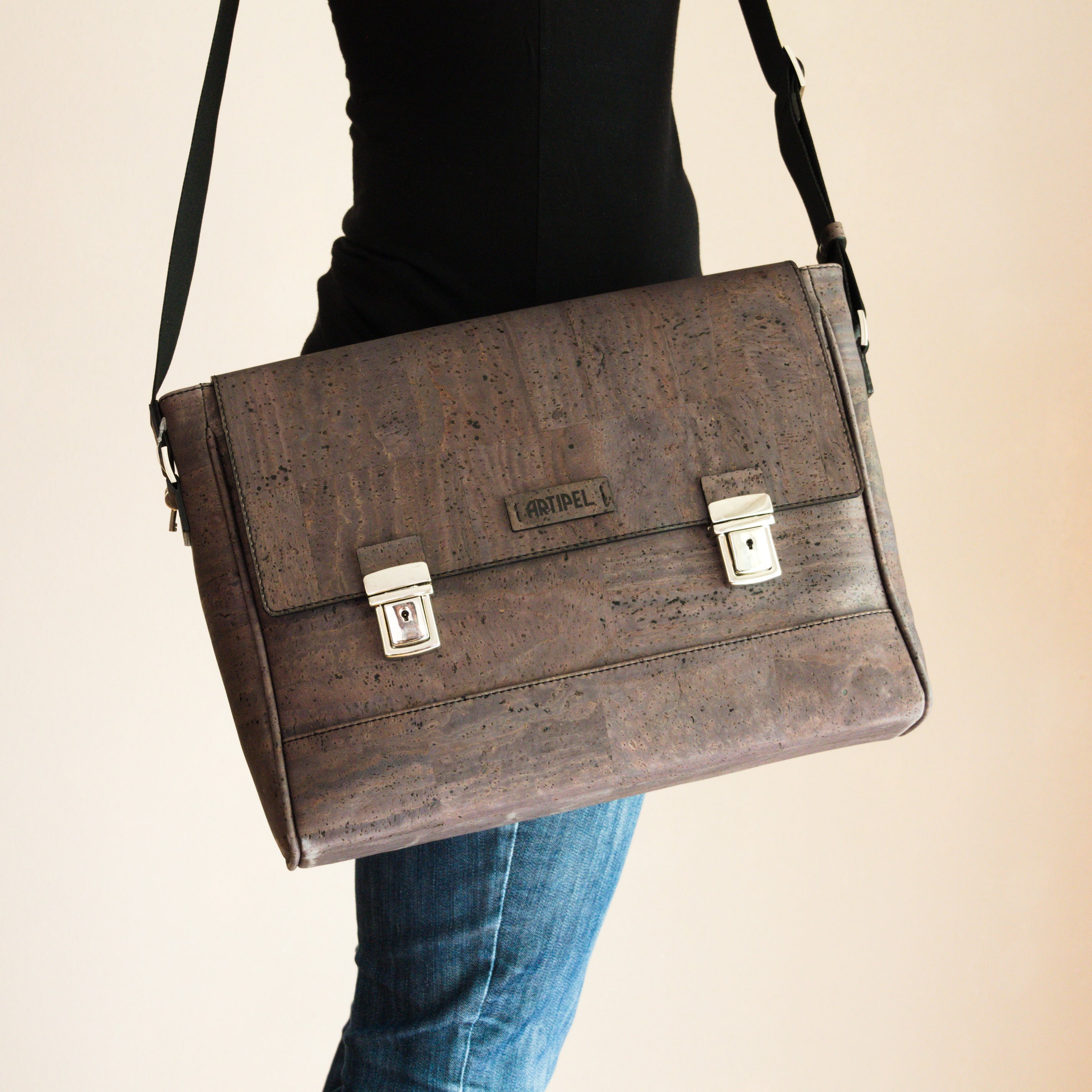 Kork Aktentasche * Vegan * Laptop Tasche für Männer * abwaschbar * antiseptisch * handmade in Portugal