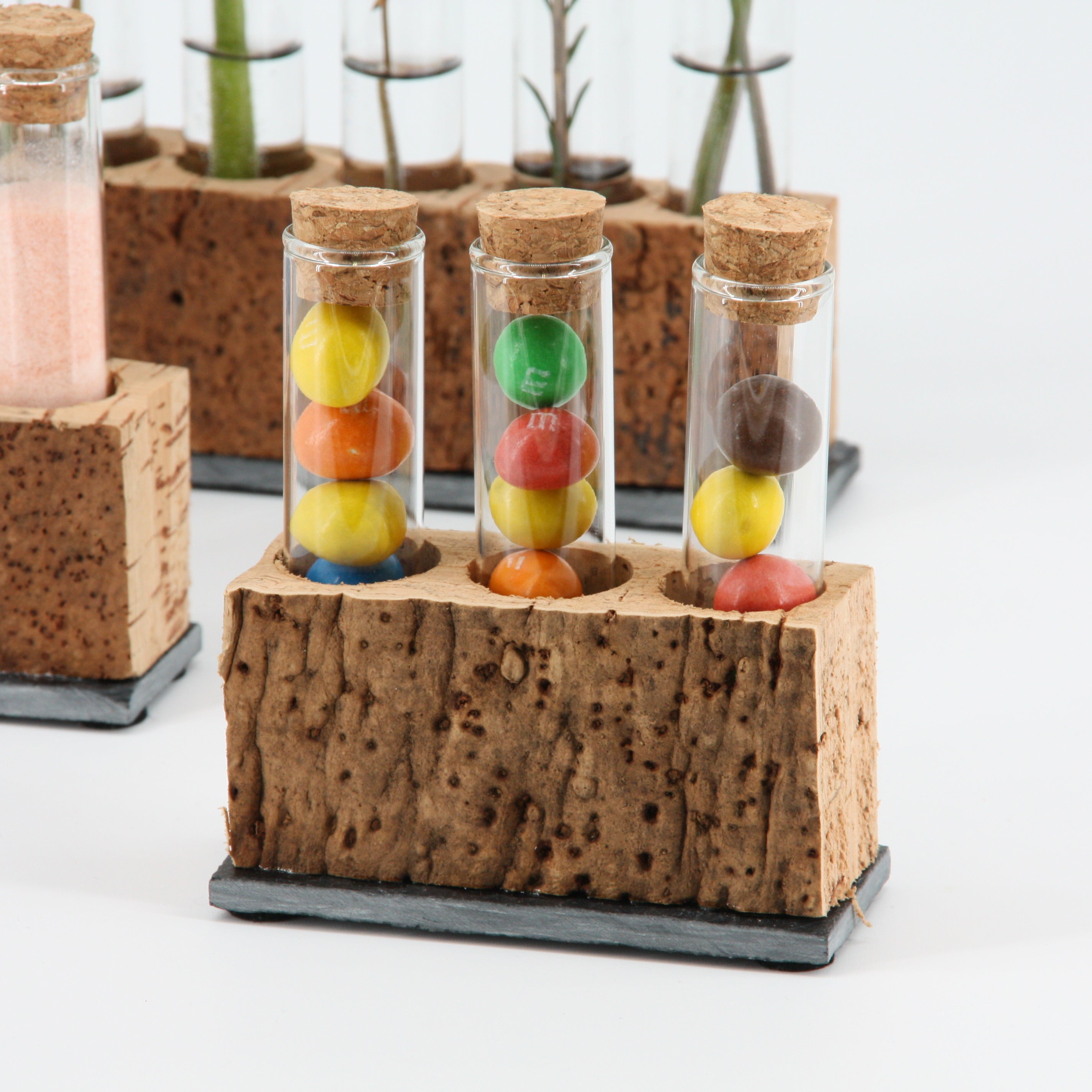 Blumenvase aus Kork * Vase mit Reagenzglas für Blumen, Badesalz, Süßigkeiten, Deko * Osterdeko für Tisch * handgefertigt in Deutschland