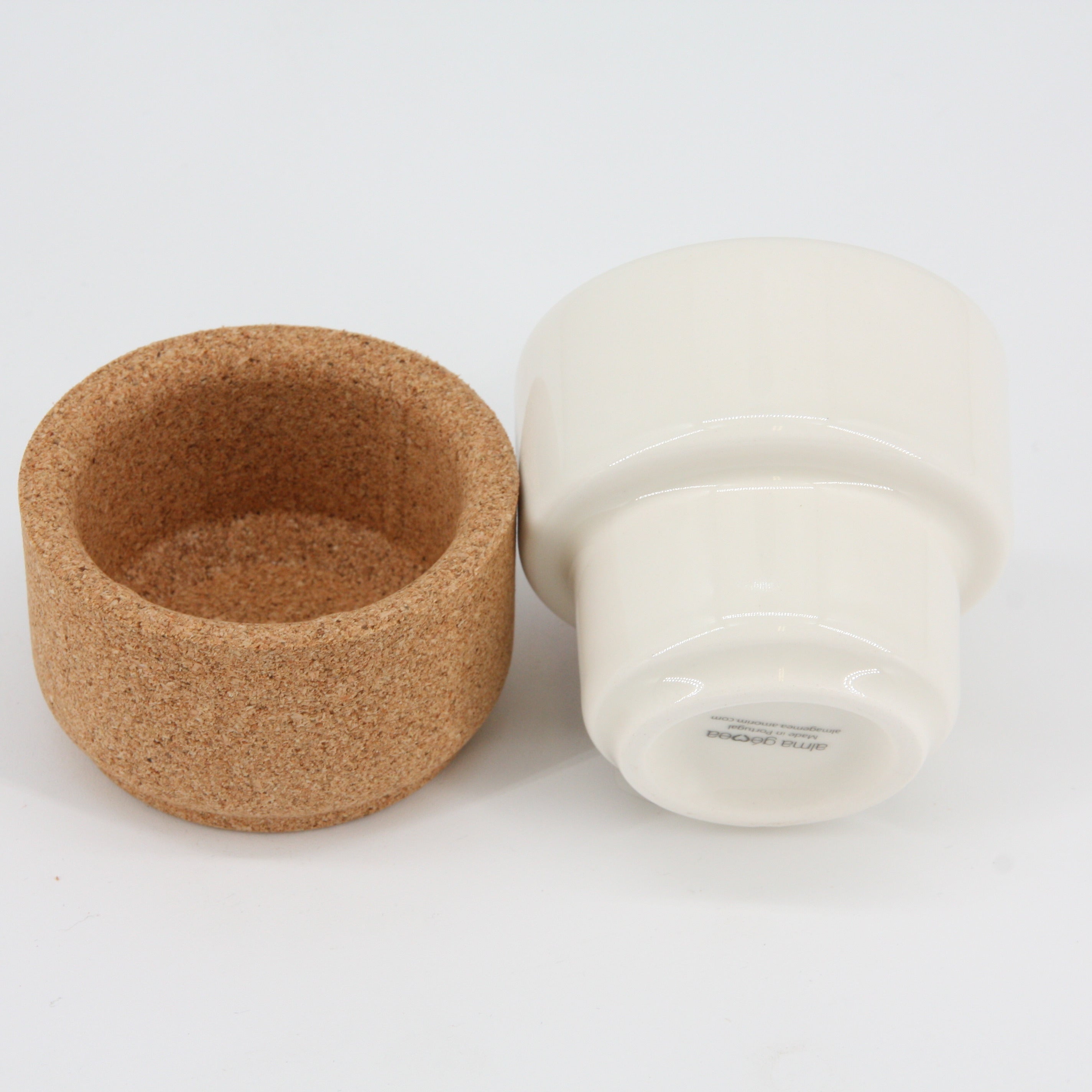 verKORKst Premium Espresso Tasse * perlweiß * Keramik und Kork * ohne Henkel * vielfach prämiert * Designer Cup henkellos * made in Portugal