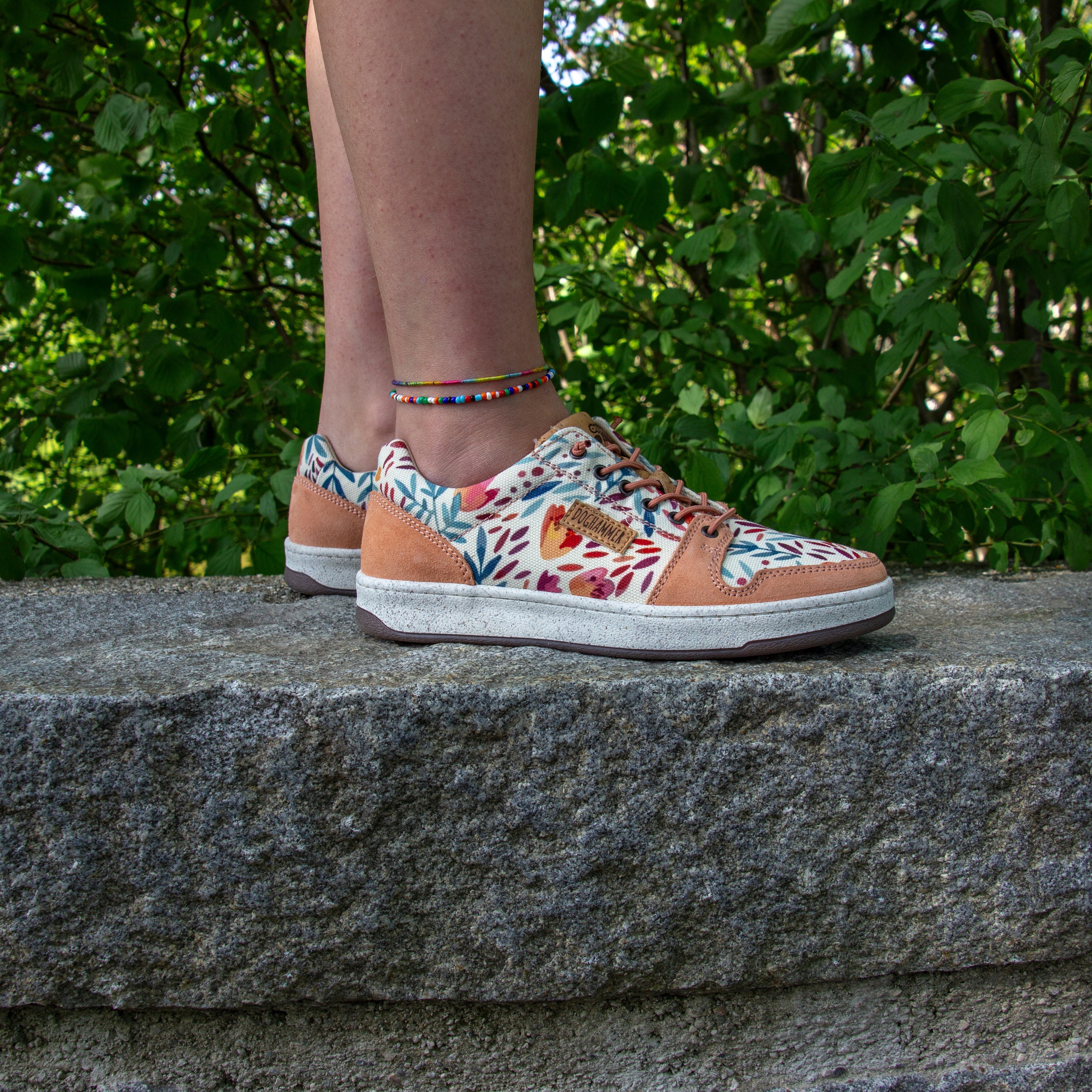 Kork Sneaker * Textile Commuter flower * Freizeitschuh aus Kork von Doghammer Rosenheim * nachhaltiger Frauenschuh * handmade in Portugal