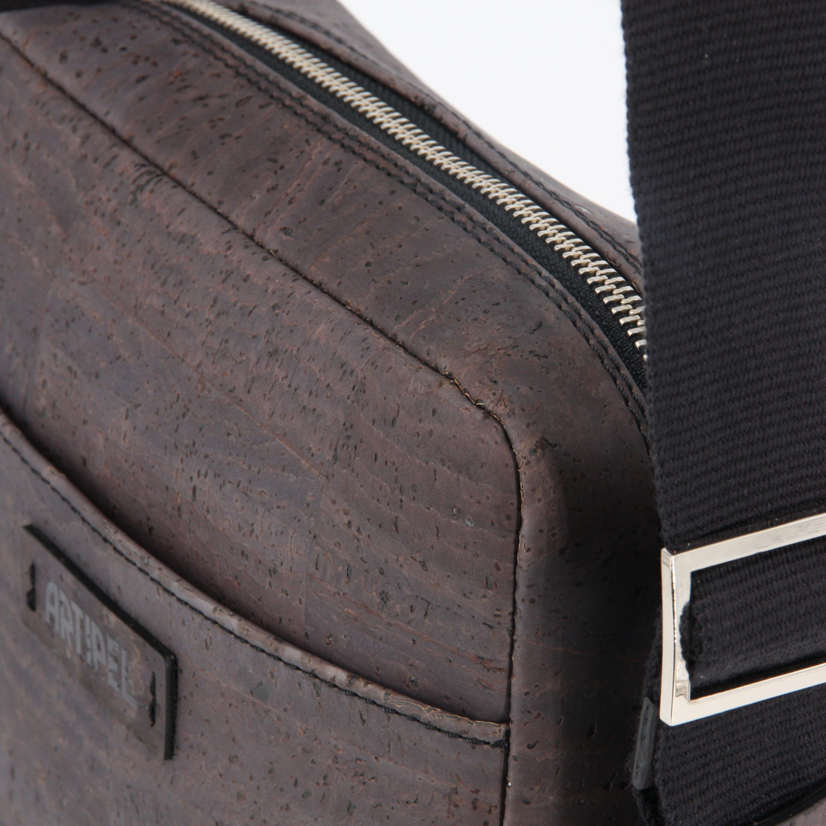Cork briefcase * vegan * laptop bag for men * washable * antiseptic * handmade in Portugal