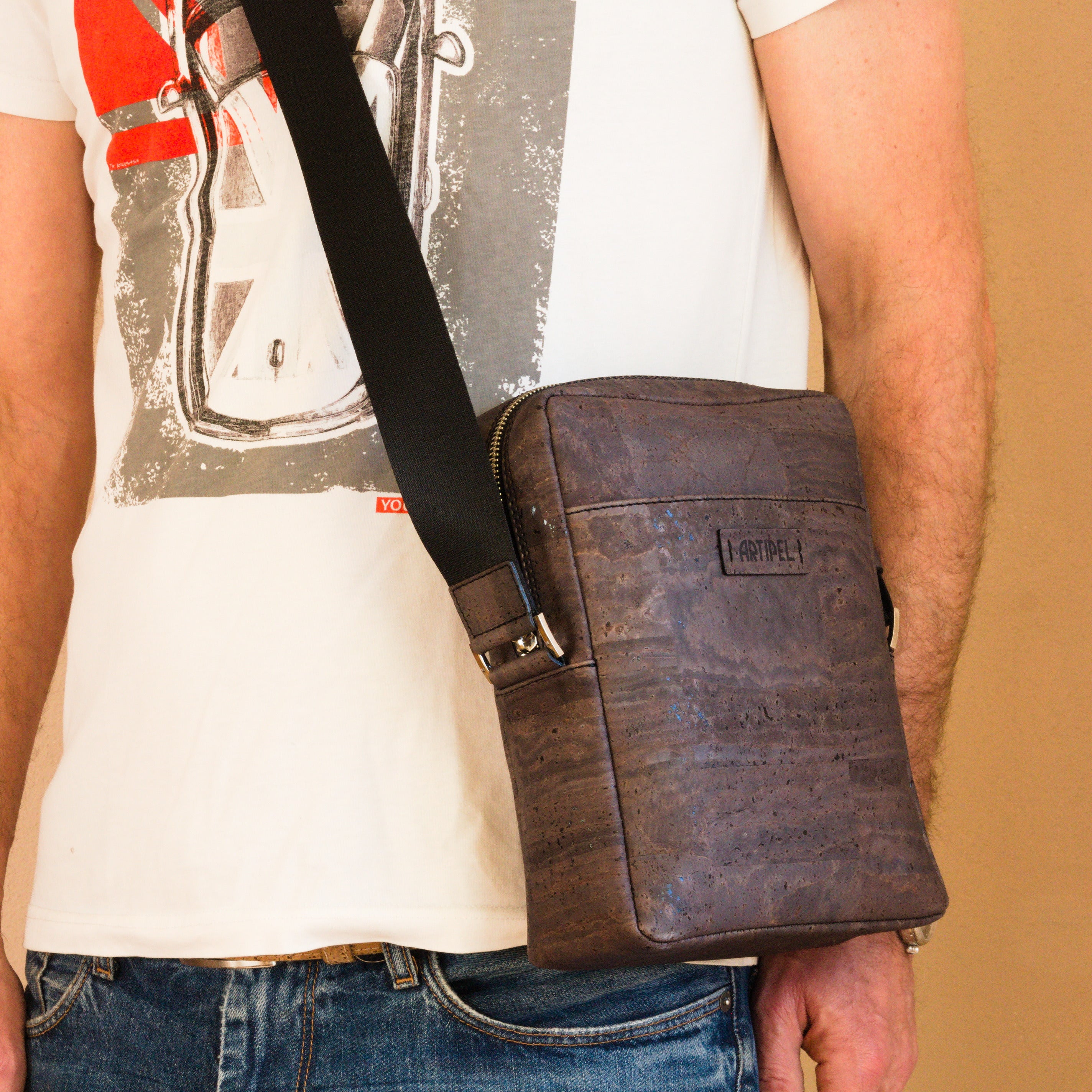 Cork briefcase * vegan * laptop bag for men * washable * antiseptic * handmade in Portugal