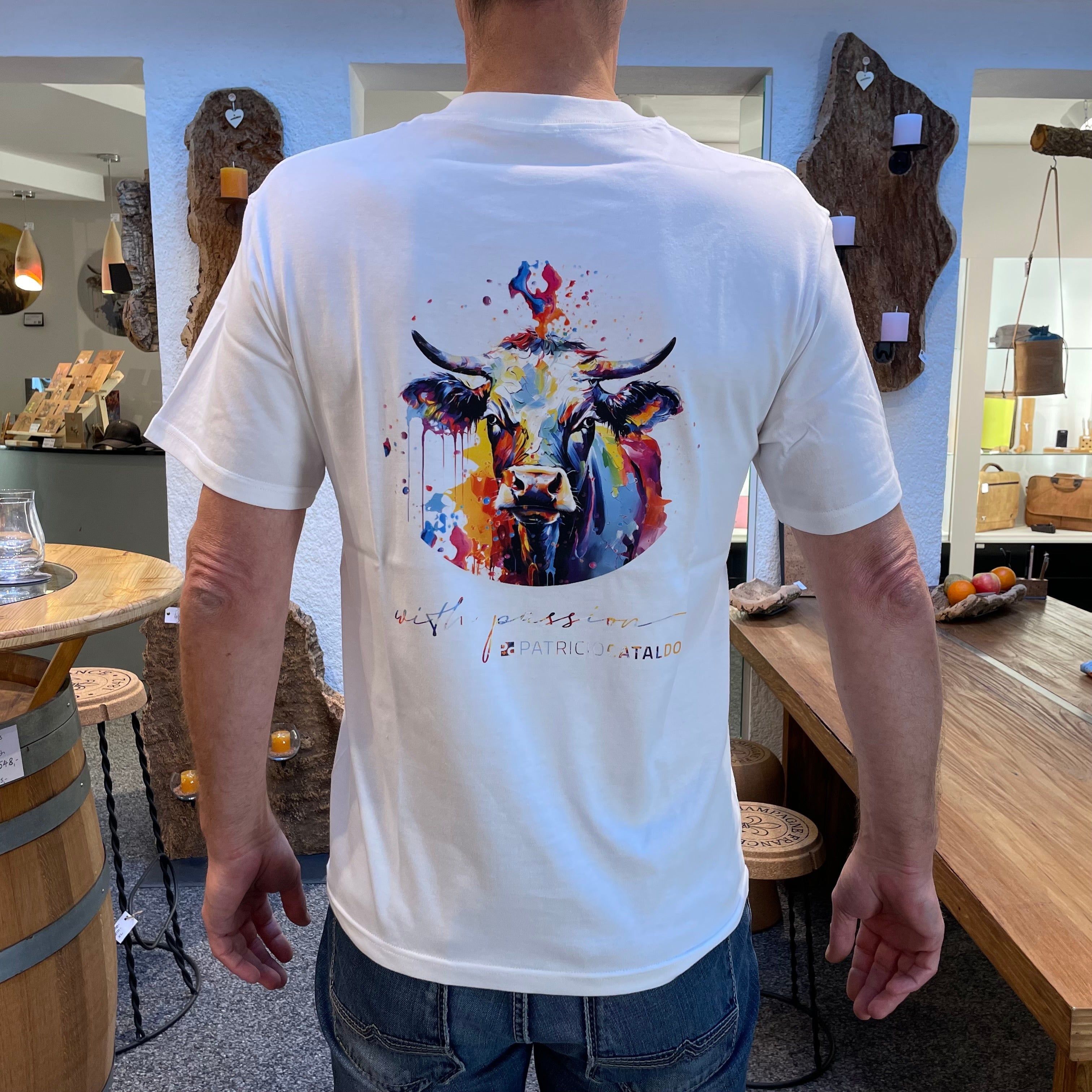 Unisex T-Shirt * Print Kuh "Mimi" * weiß * T-Shirt zur Lederhose * Patricio Cataldo * 100% Baumwolle