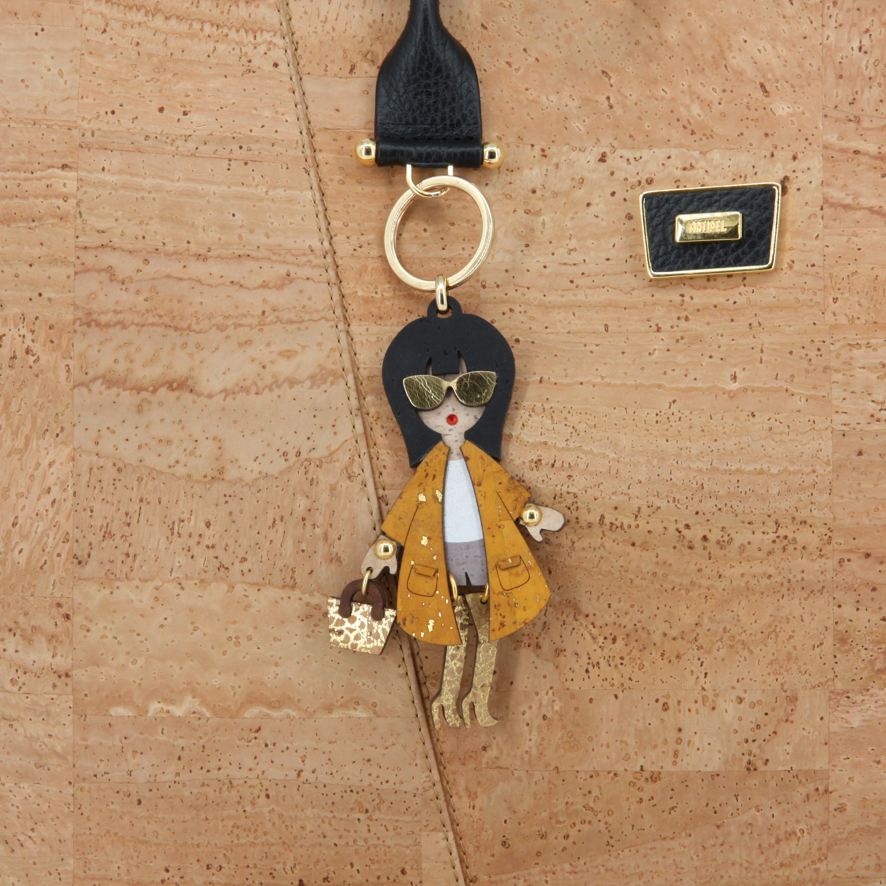 Cork keychain * fun figures * pendant for bags * gift for women * handmade in Portugal * brand Artipel