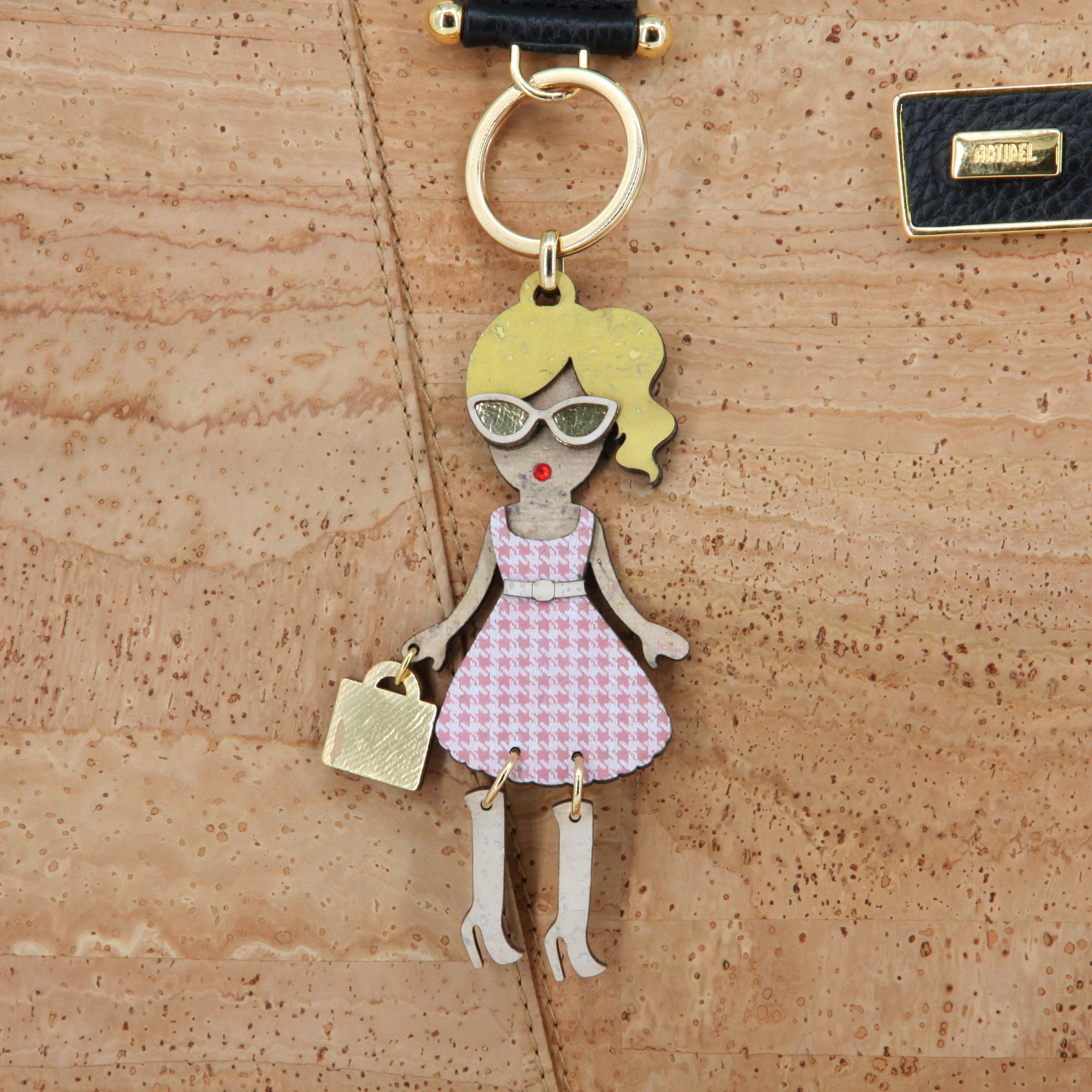 Kork Schlüsselanhänger * Anhänger für Taschen * peppige Figur * Taschenanhänger * Geschenk für Frauen * handmade in Portugal * Marke Artipel