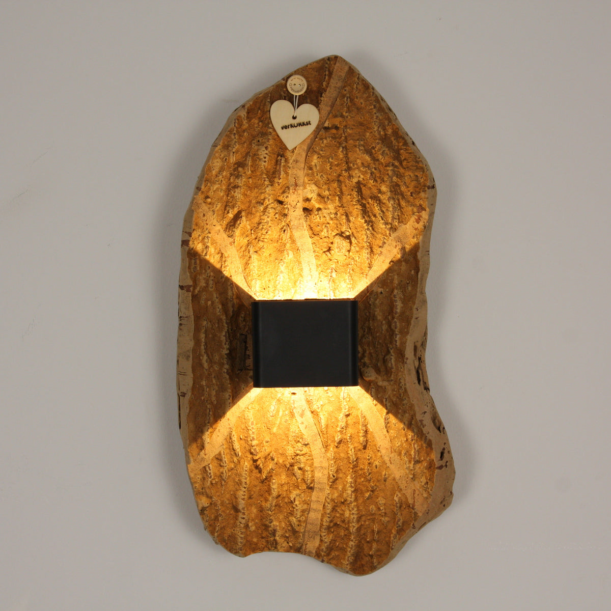 verKORKst Premium Wandlampe kabellos aus Korkrinde * Akku aufladbar * Bewegungssensor * Exklusive Vintage Wandleuchte im Landhausstil * handmade in Germany