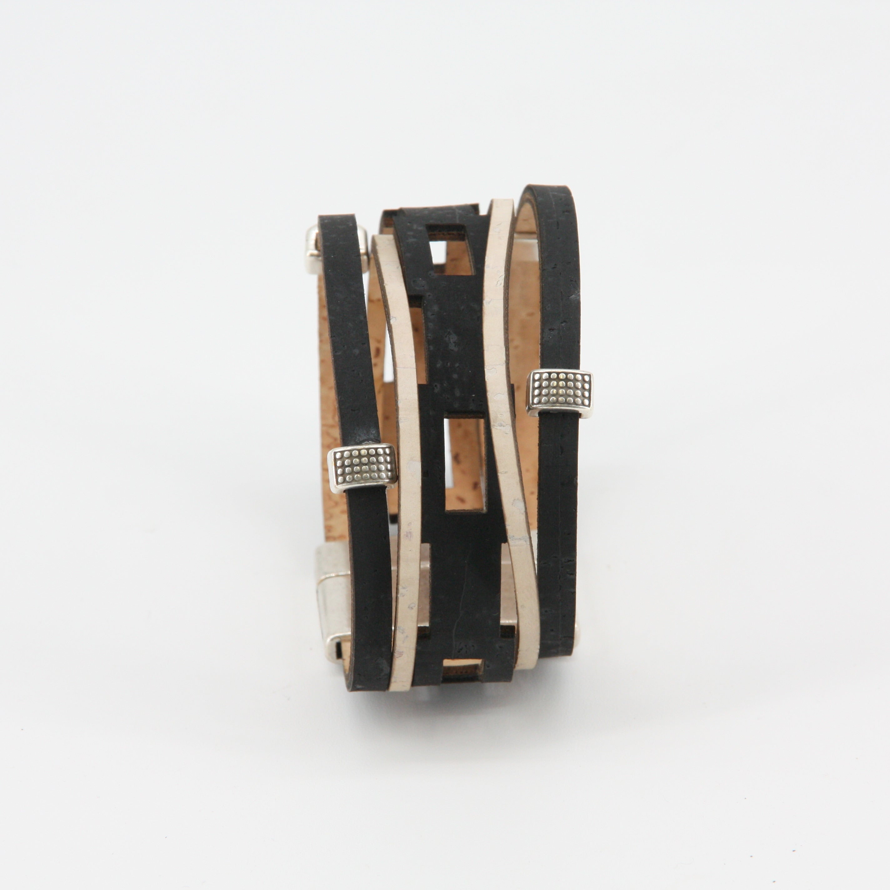 Cork bracelet * Large natural heart motif * handmade in Portugal * extremely sustainable * vegan * nickel and lead free