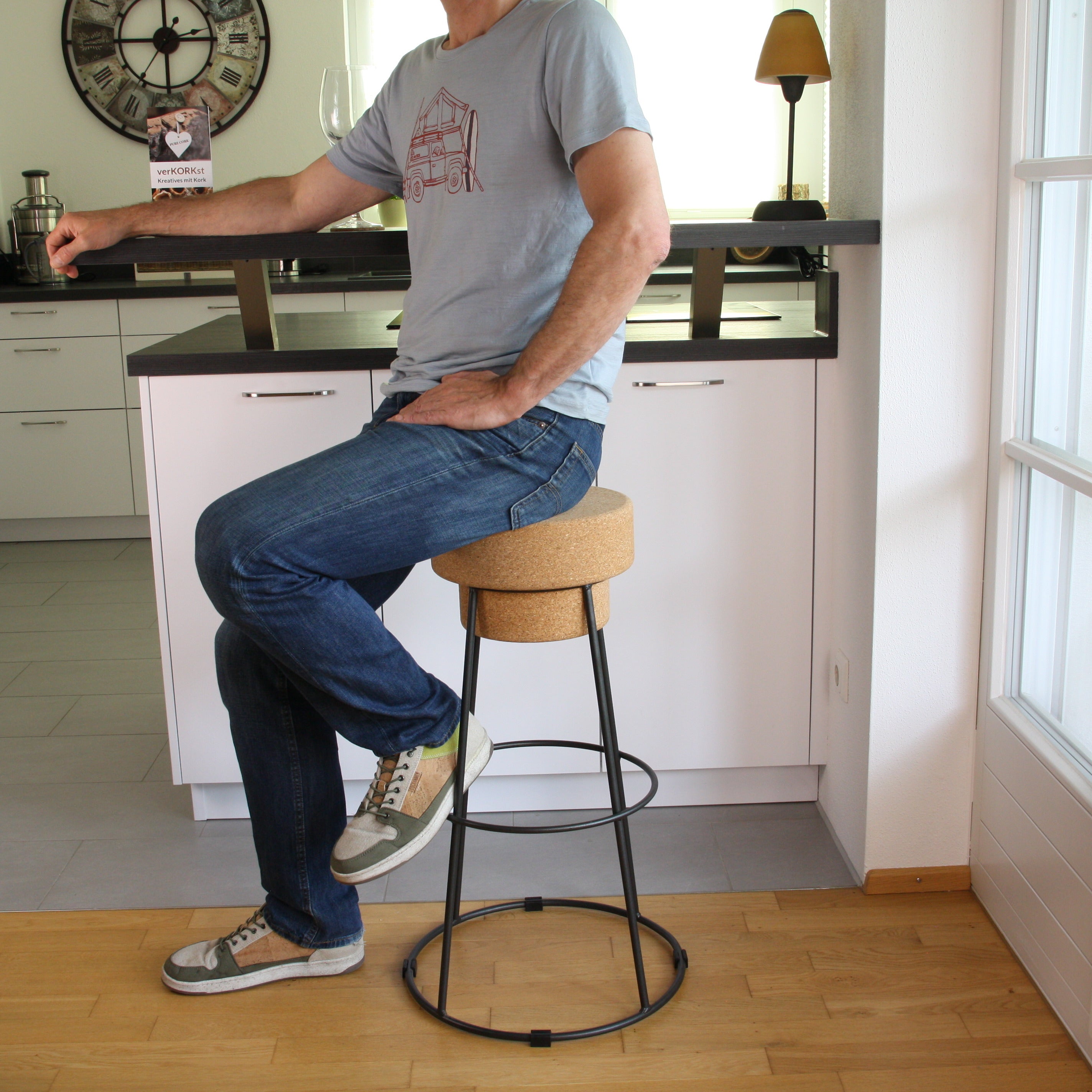 verKORKst Premium Barhocker aus Kork und Metall * Individualisierbar * Stopper Hocker * Bar Stool * Made in Portugal