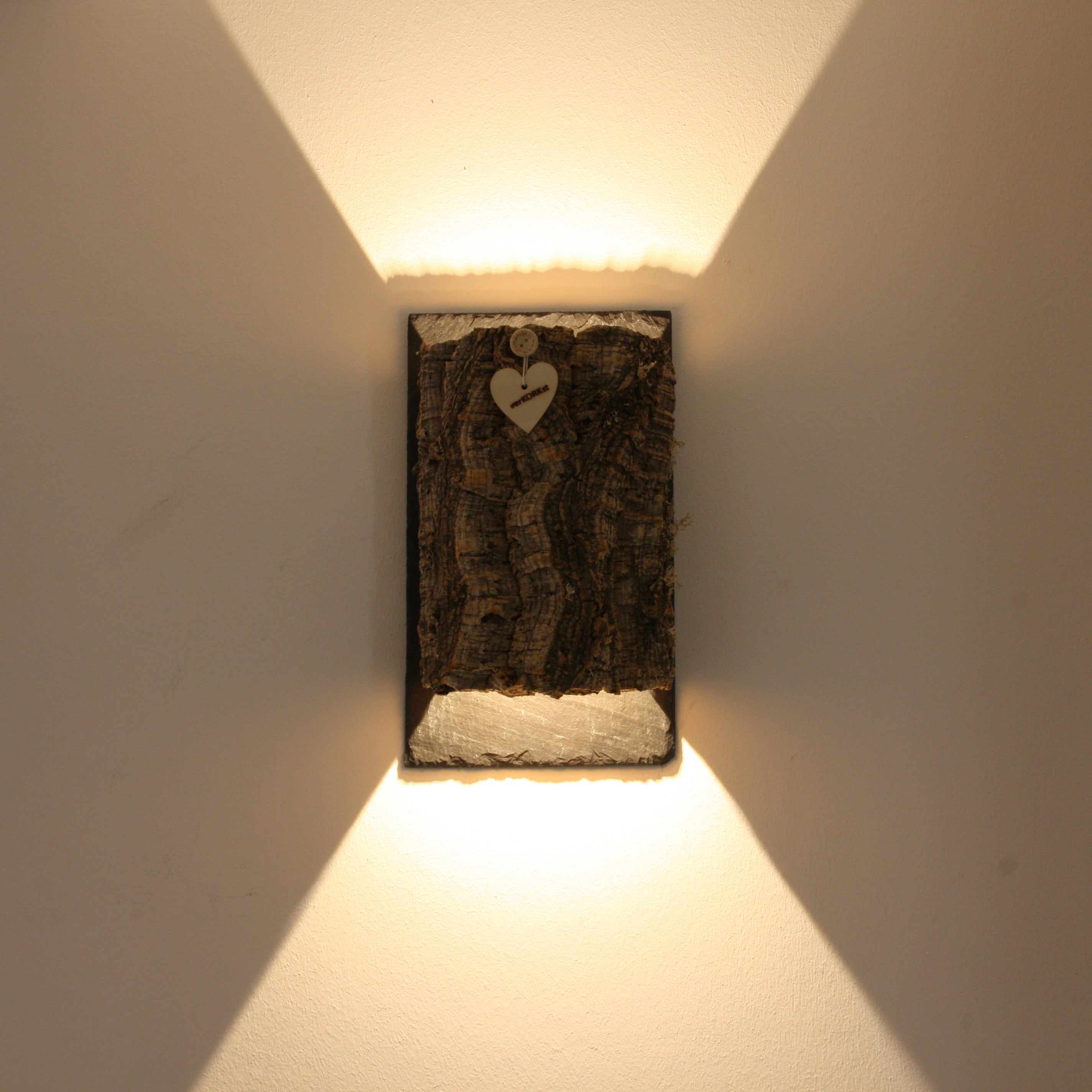 verKORKst Premium Wandlampe aus Korkrinde und Schiefer für Innen- & Außenbereich * IP54 * Exklusive Vintage * Wohnzimmer Terrasse * handmade