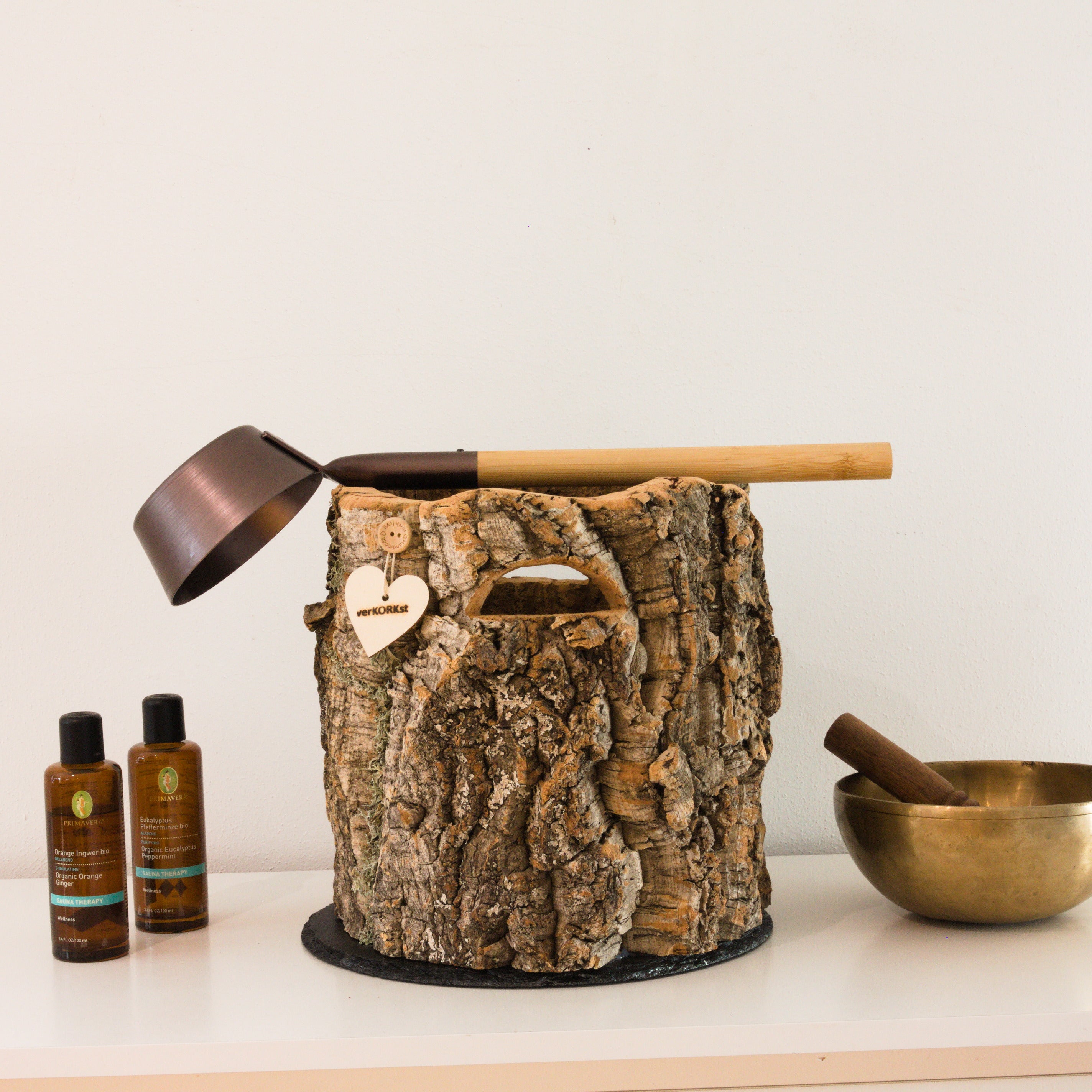 verKORKst Premium Sauna-Kübel aus Korkrinde * Vintage Aufguss-Kübel * Dekoration für Sauna, SPA, Wellnessbereich * Saunakelle gegen Aufpreis