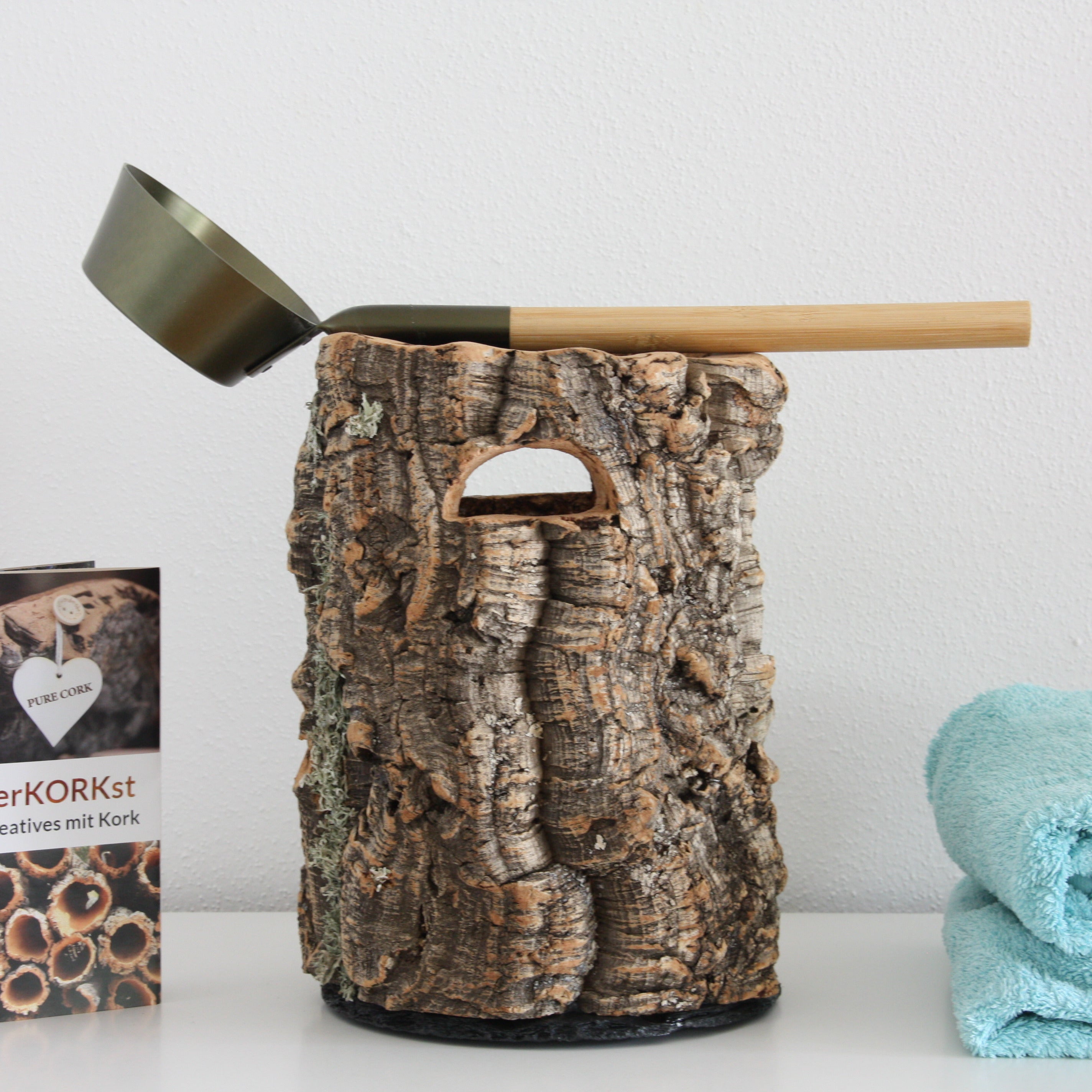 VERKORKst premium sauna bucket made of cork bark * Vintage infusion bucket * Decoration for sauna, SPA, wellness area * Sauna ladle included