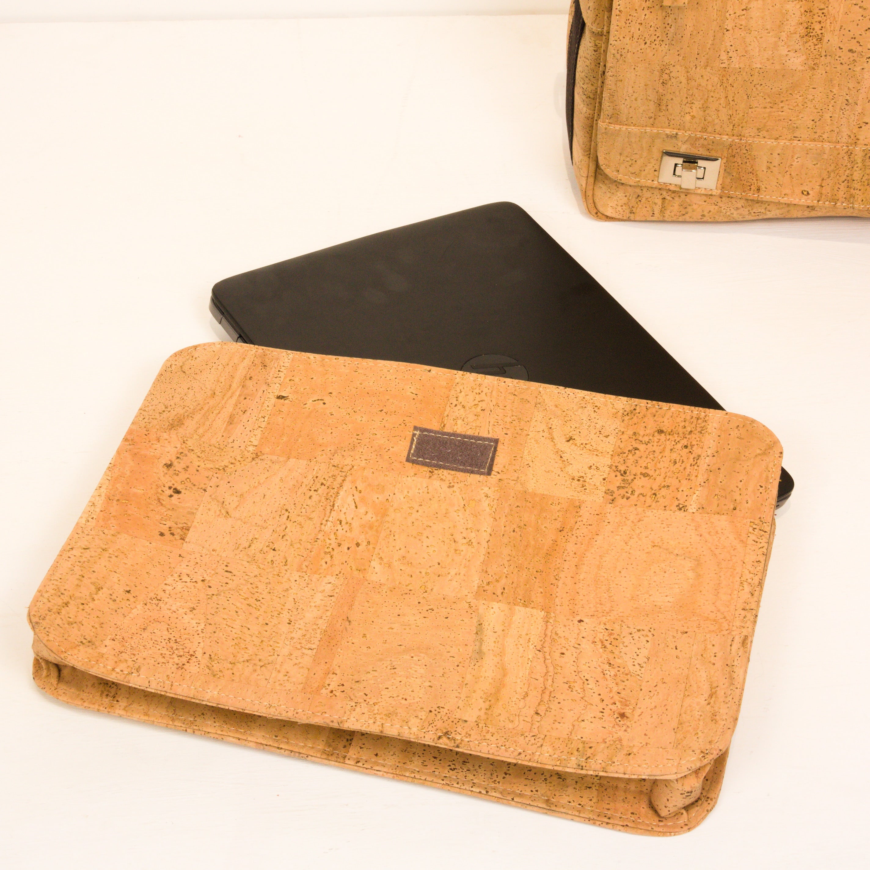Cork briefcase * vegan * laptop bag for men * washable * antiseptic * handmade in Portugal