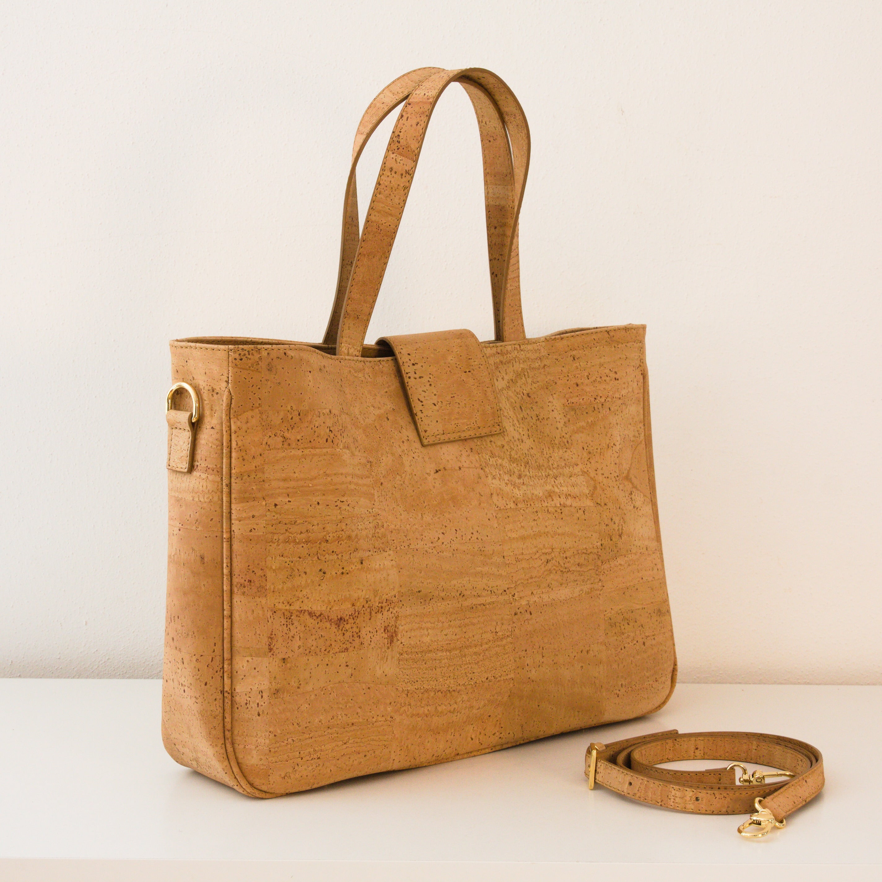Shop now Natural Cork Knot Shoulder Bag | Fast Shipping Worldwide -  StudioCork