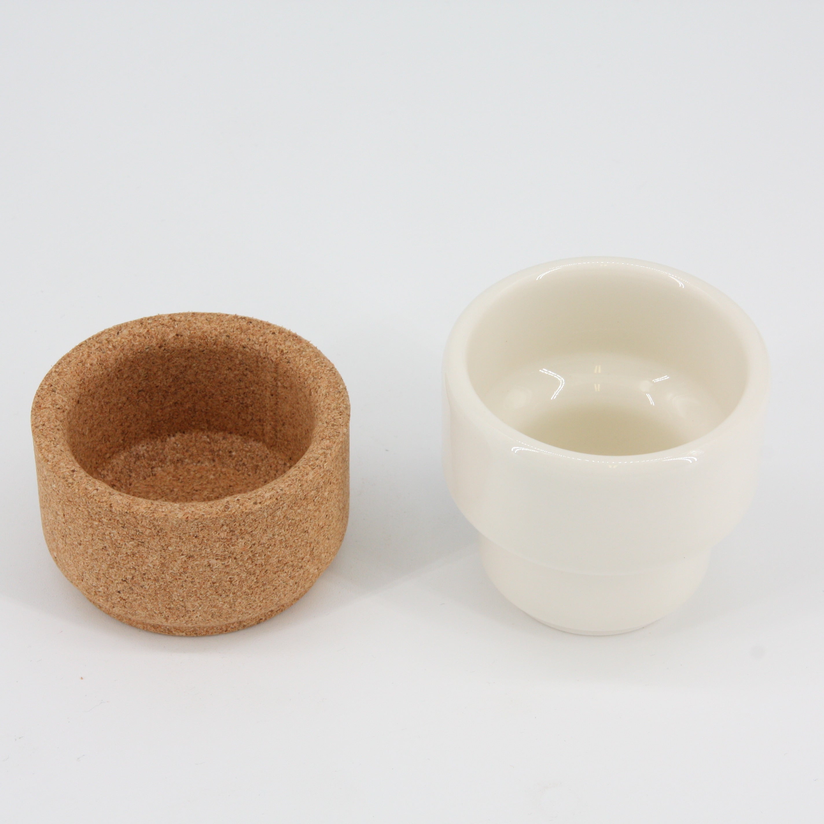 verKORKst Premium Espresso Tasse * perlweiß * Keramik und Kork * ohne Henkel * vielfach prämiert * Designer Cup henkellos * made in Portugal