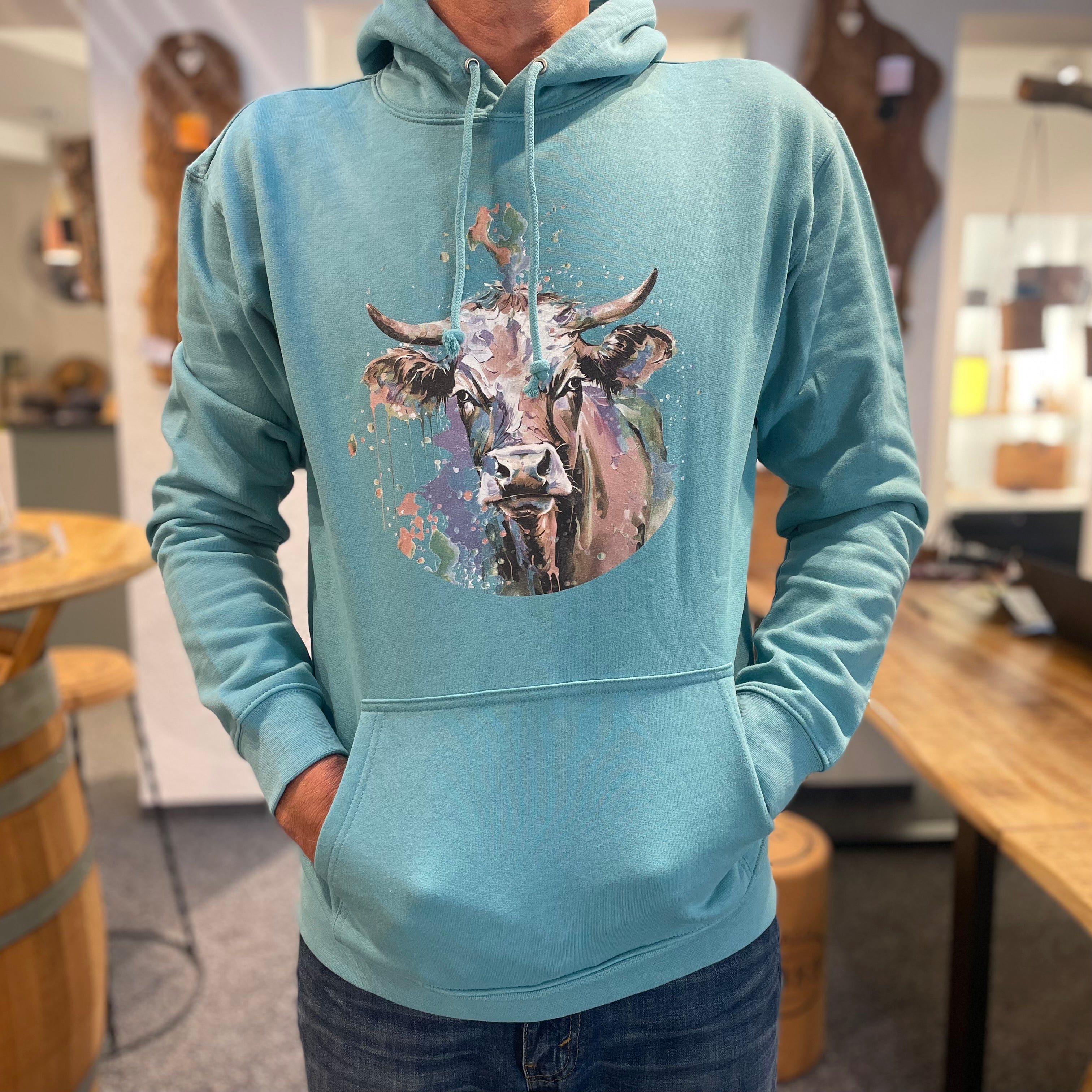 Unisex Kapuzenpullover * Hoodie * Kuh "Mimi" Print * blau * Patricio Cataldo * 80% Bio Baumwolle * 20% recycelter Polyester * Hergestellt in Polen