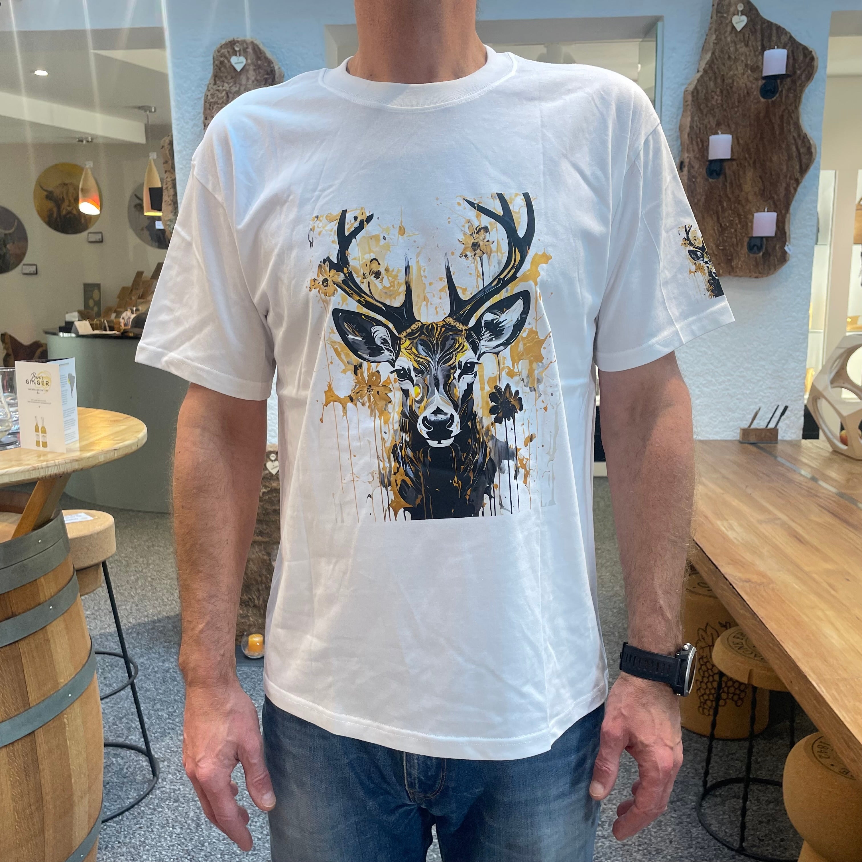 Unisex T-Shirt * Print Hirsch "Hubert" * weiß * T-Shirt zur Lederhose * Patricio Cataldo * 100% Baumwolle