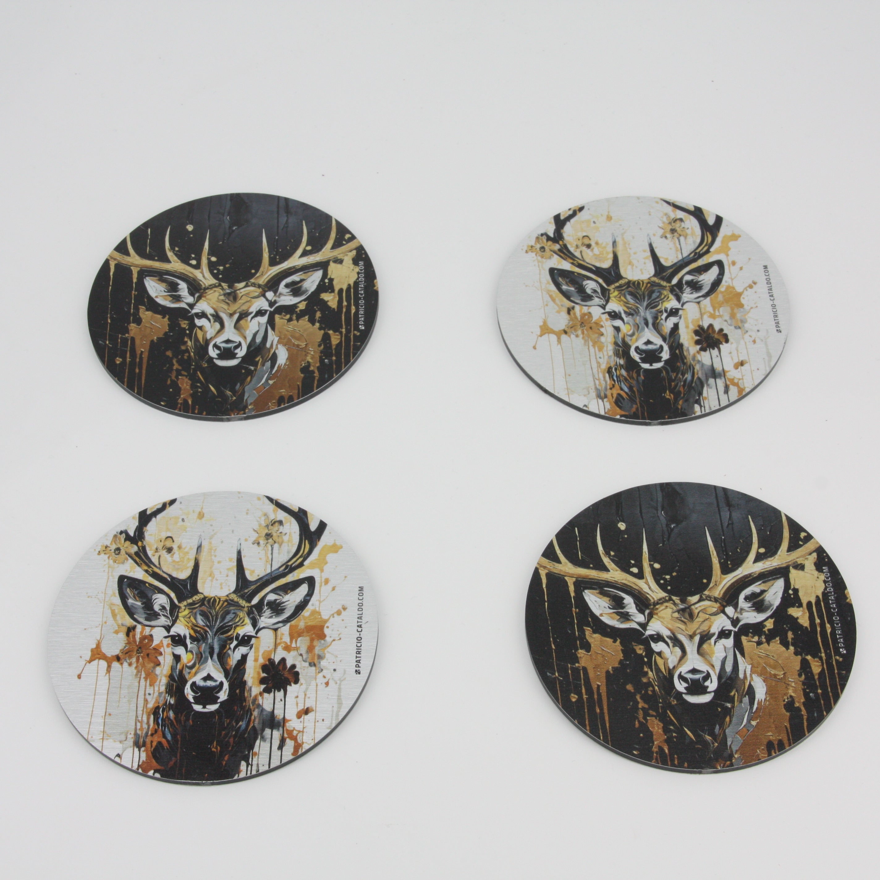 Design Glas-Untersetzer im Set * Alu Brillanz in Silber * Hirsch "Hubert" und "Hans" Print * Patricio Cataldo