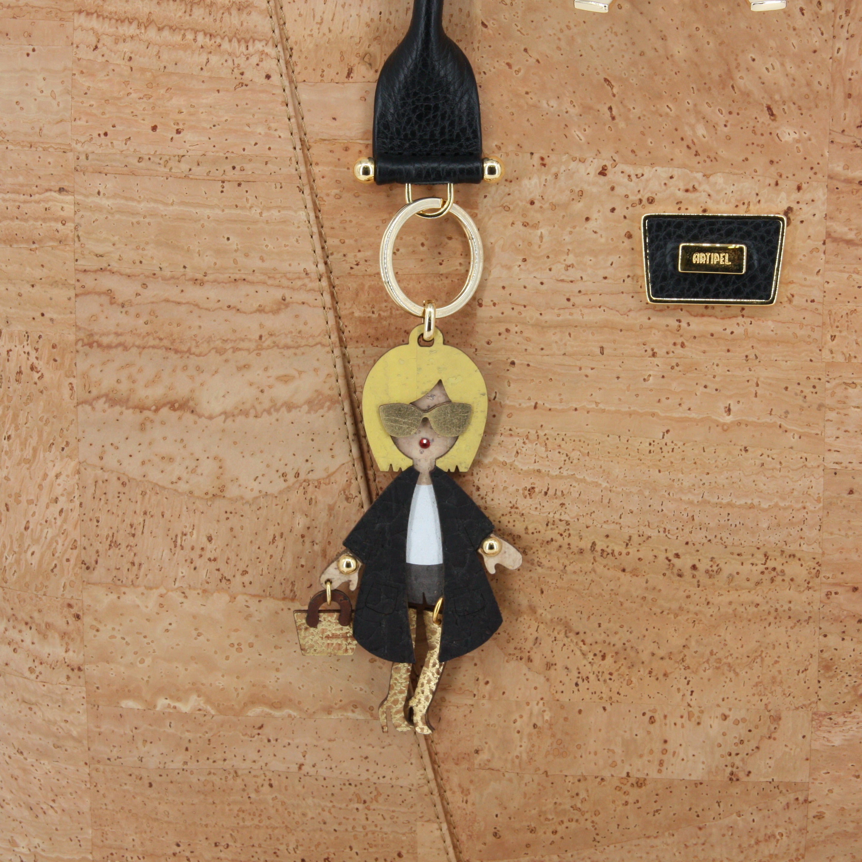 Cork keychain * fun figures * pendant for bags * gift for women * handmade in Portugal * brand Artipel