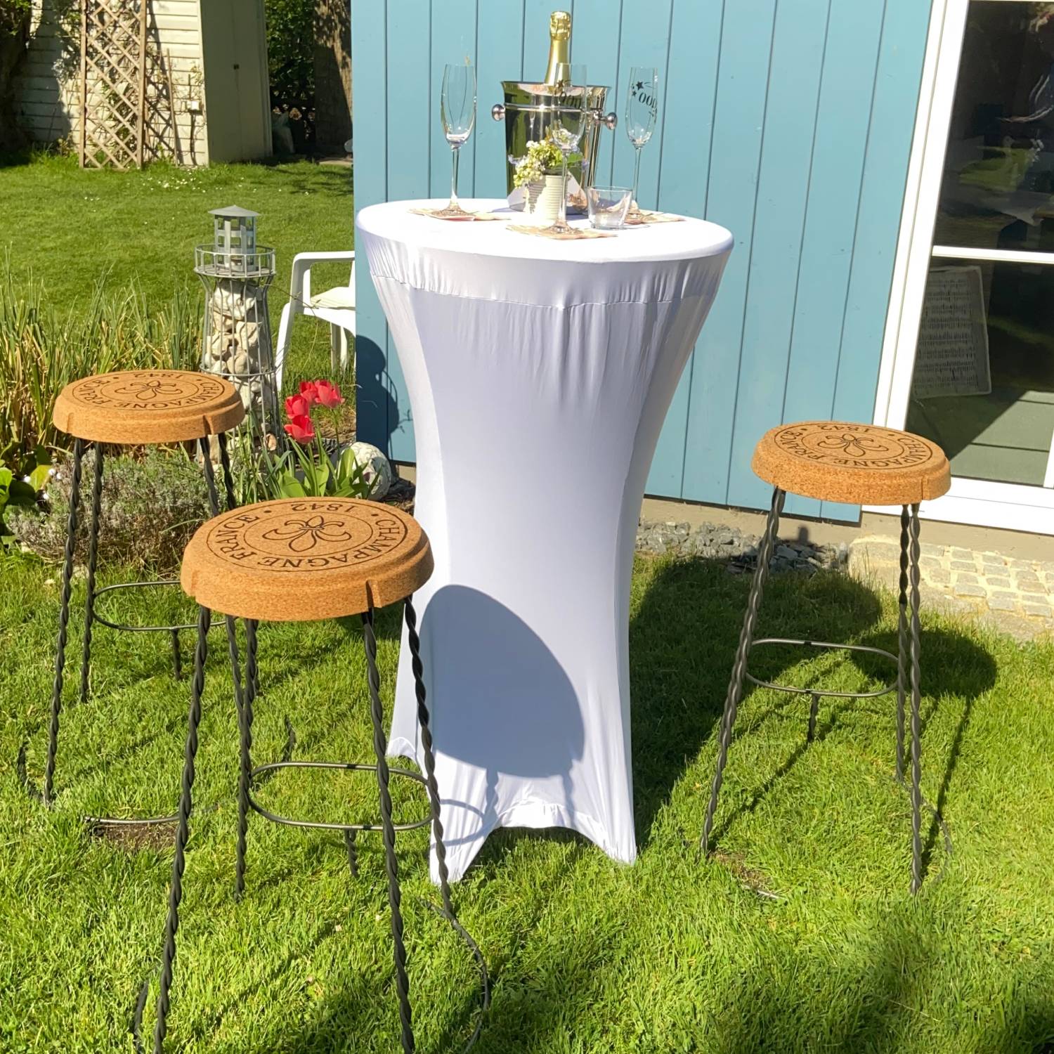 verKORKst Premium Champagner Barhocker aus Kork und Metall * Individualisierbar * stapelbar * Muselet Design * Bar Stool * Made in Portugal